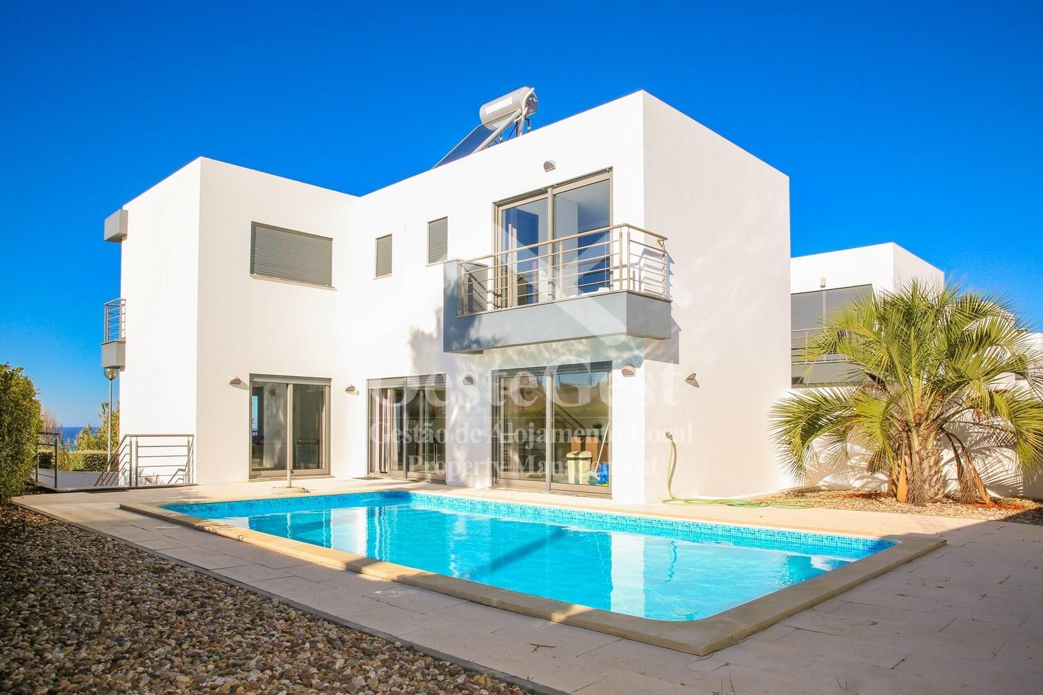 Three-Bedroom Villa photo 3