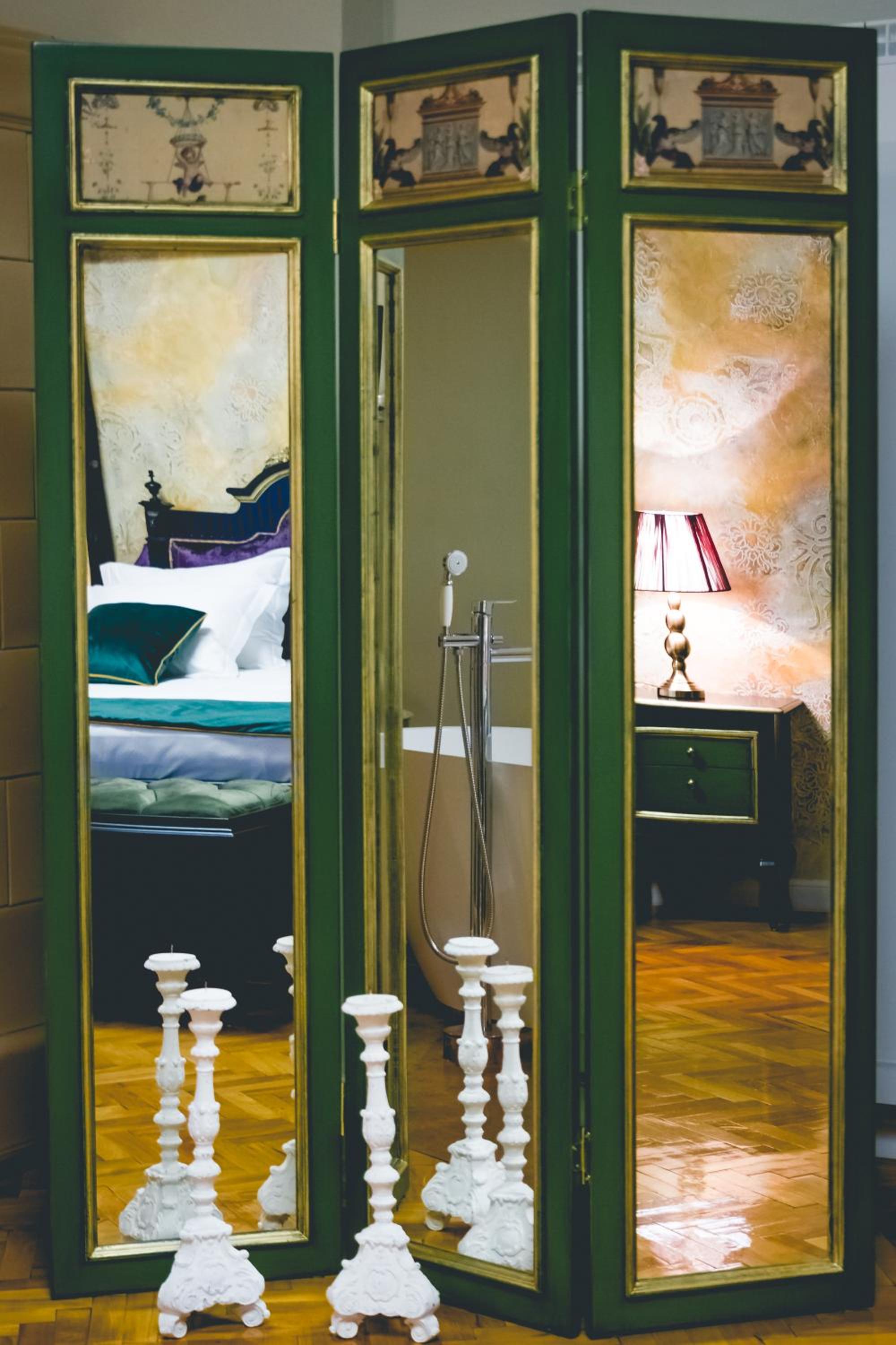 Deluxe King Room - Photo 40