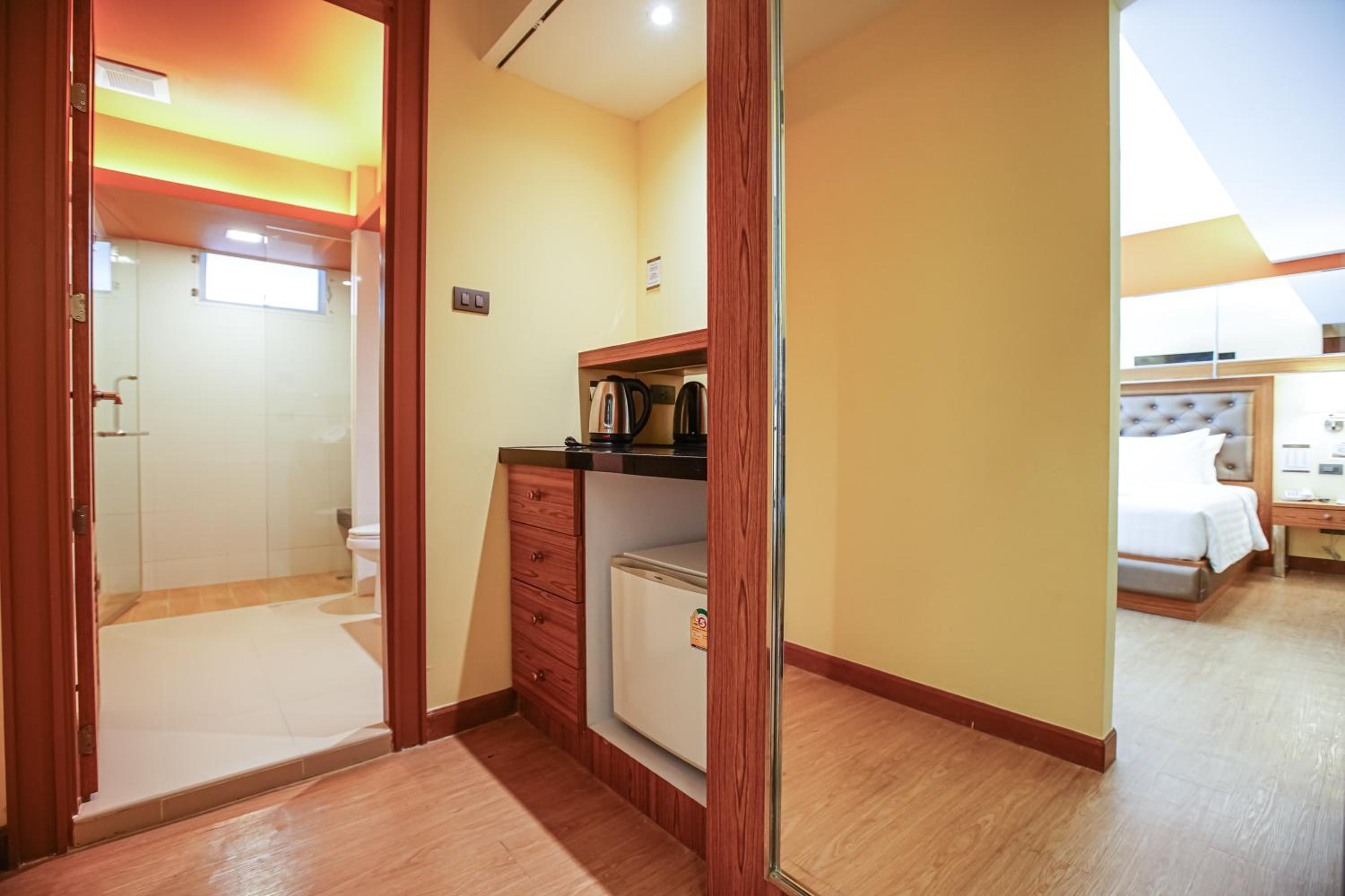Double or Twin Room with Swimming Pool Access - Photo 12