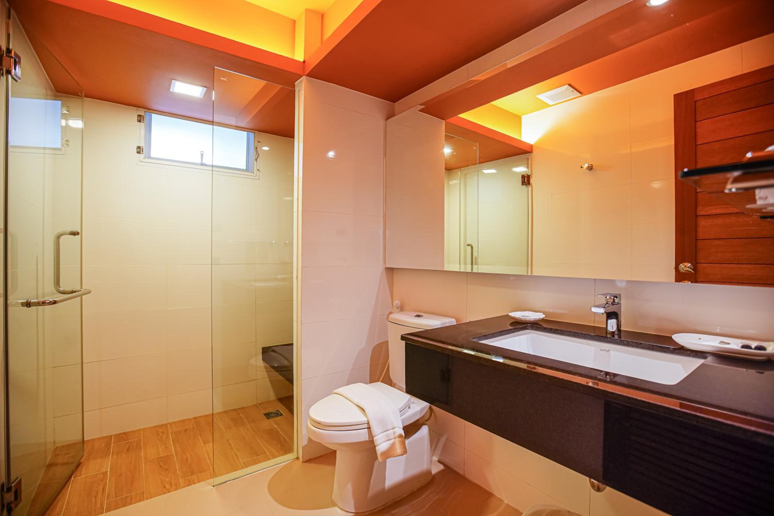 Double or Twin Room with Swimming Pool Access - Photo 13