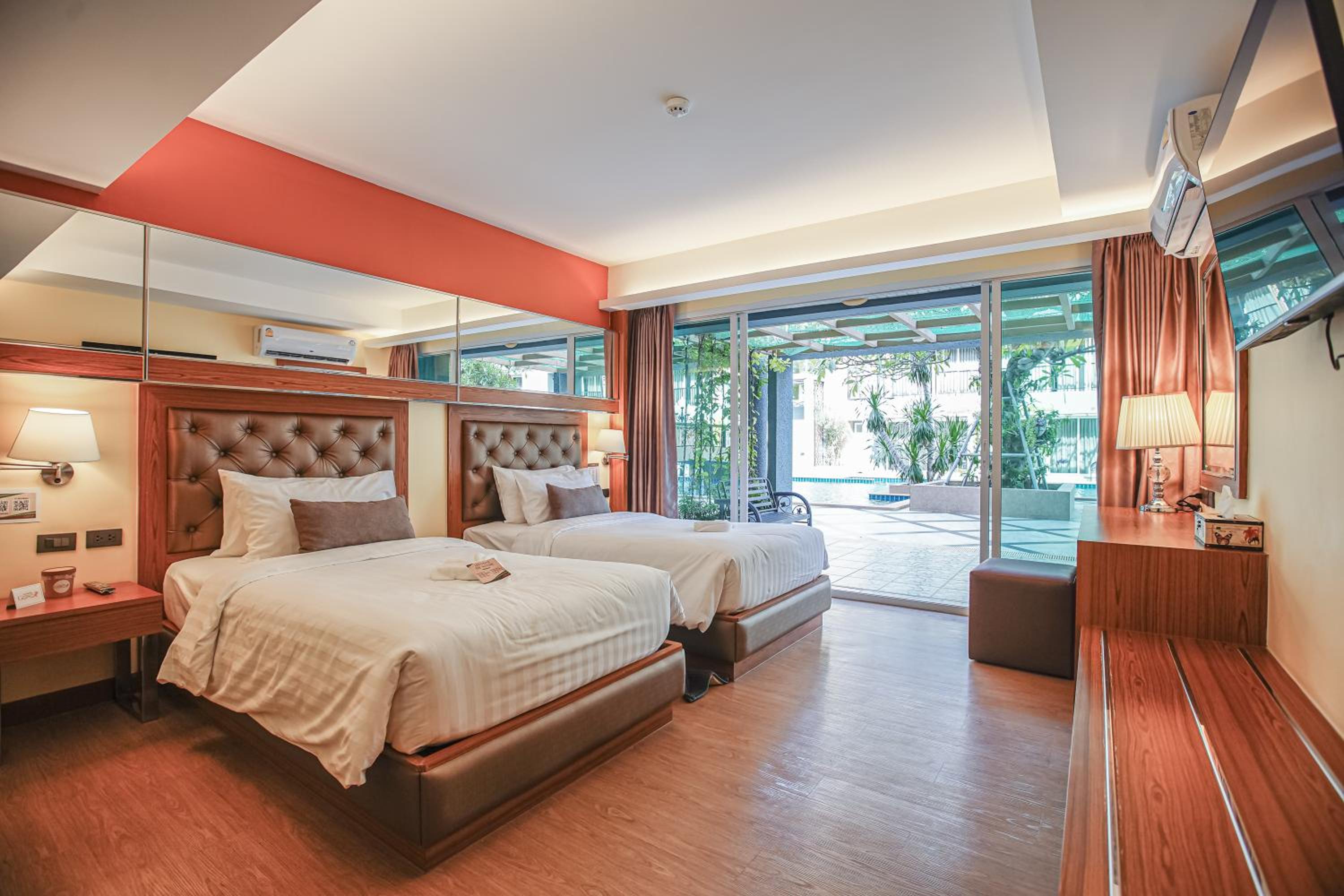 Double or Twin Room with Swimming Pool Access - Photo 21