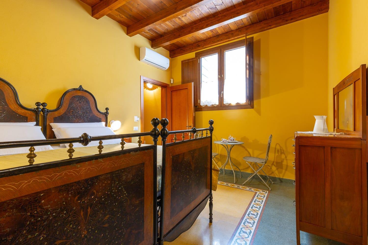 Double Room with Private Bathroom photo 2