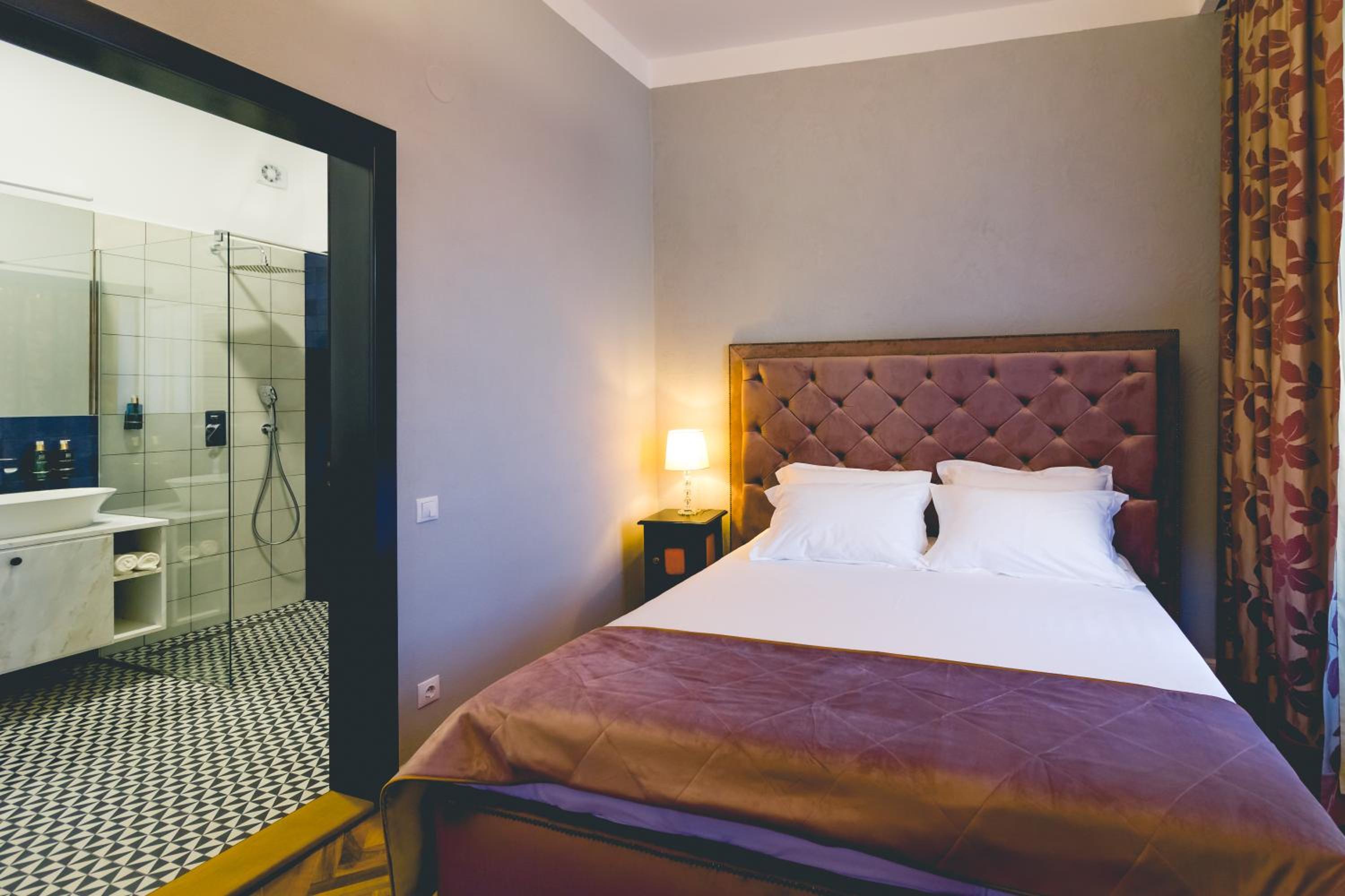 Deluxe Double Room - Photo 5