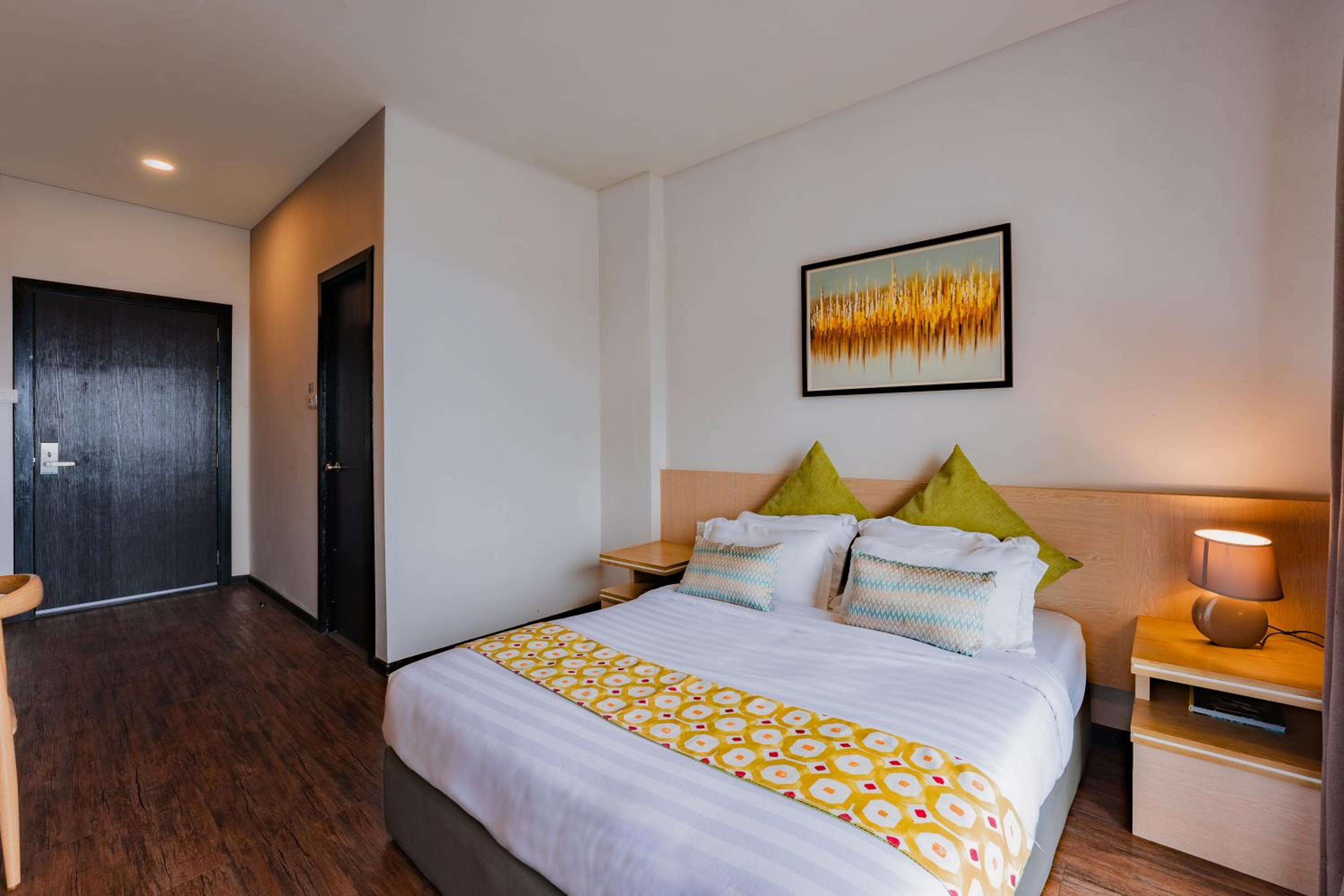 Superior Deluxe Room With Balcony photo 2