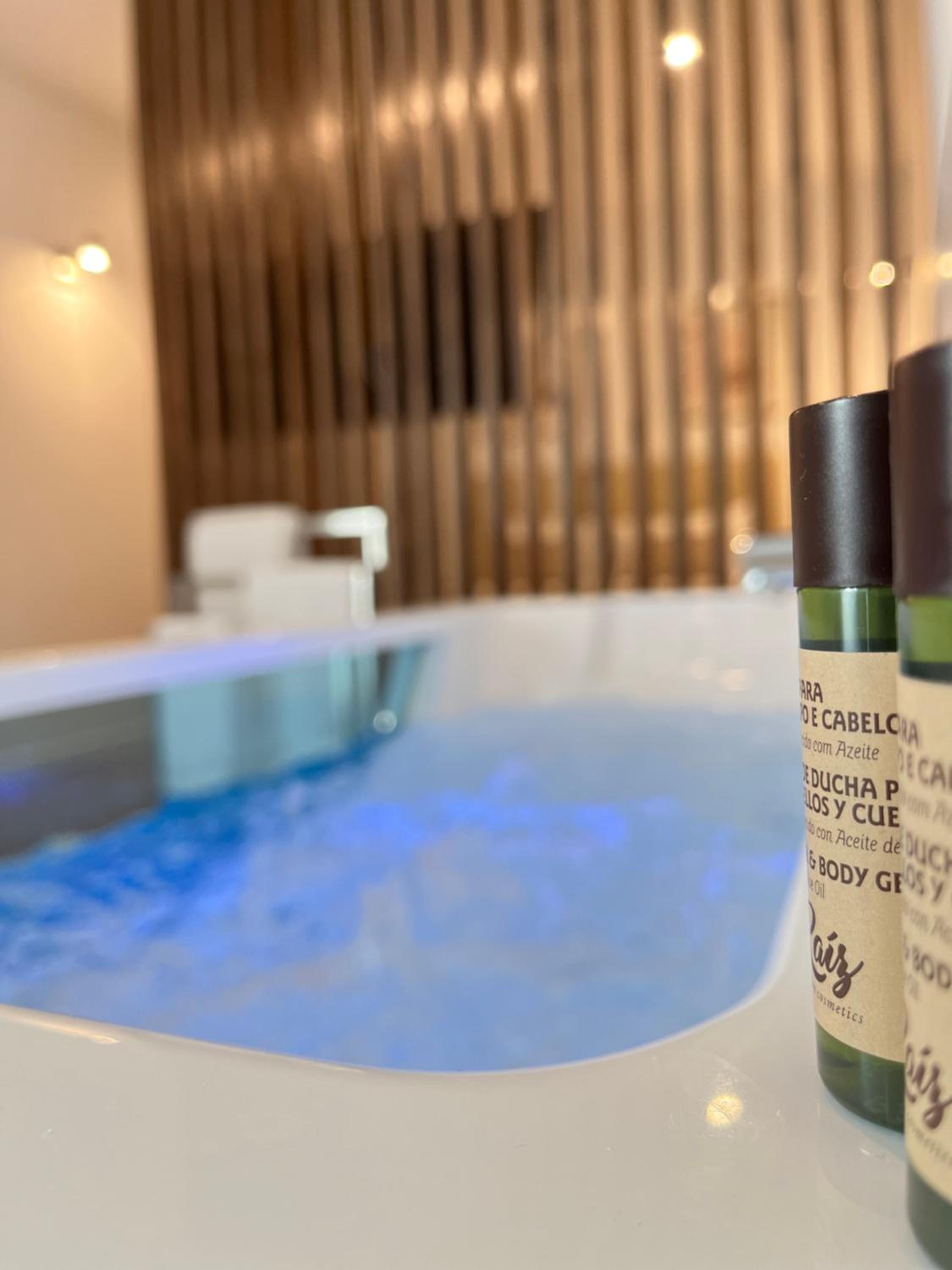 Double Room with Spa Bath photo 3
