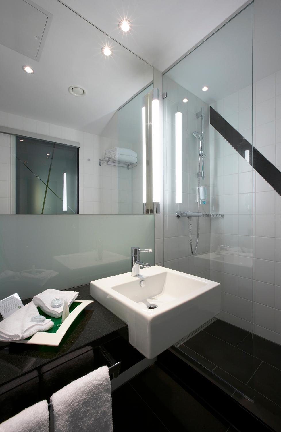 Standard Room - Photo 9