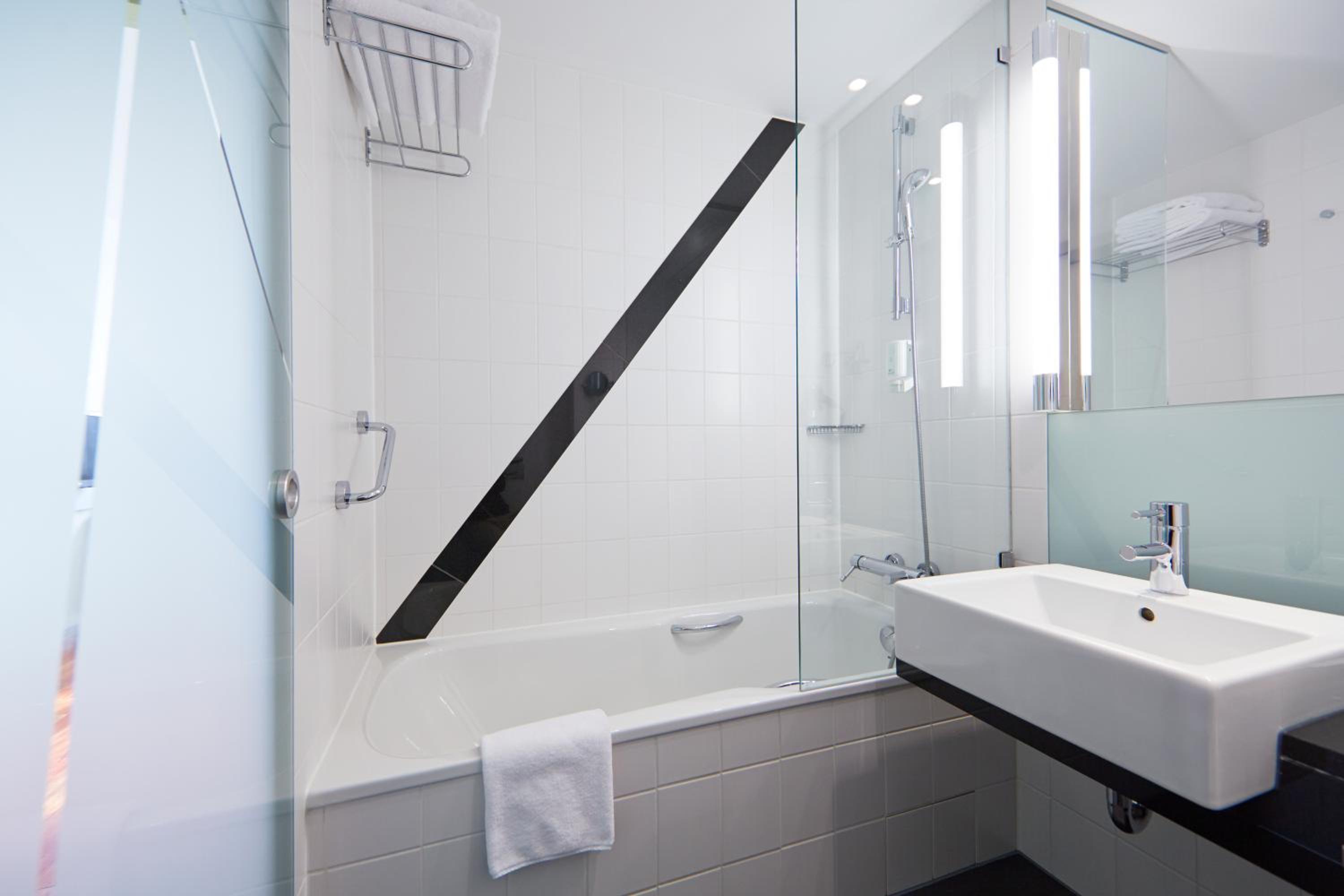 Standard Room - Photo 7
