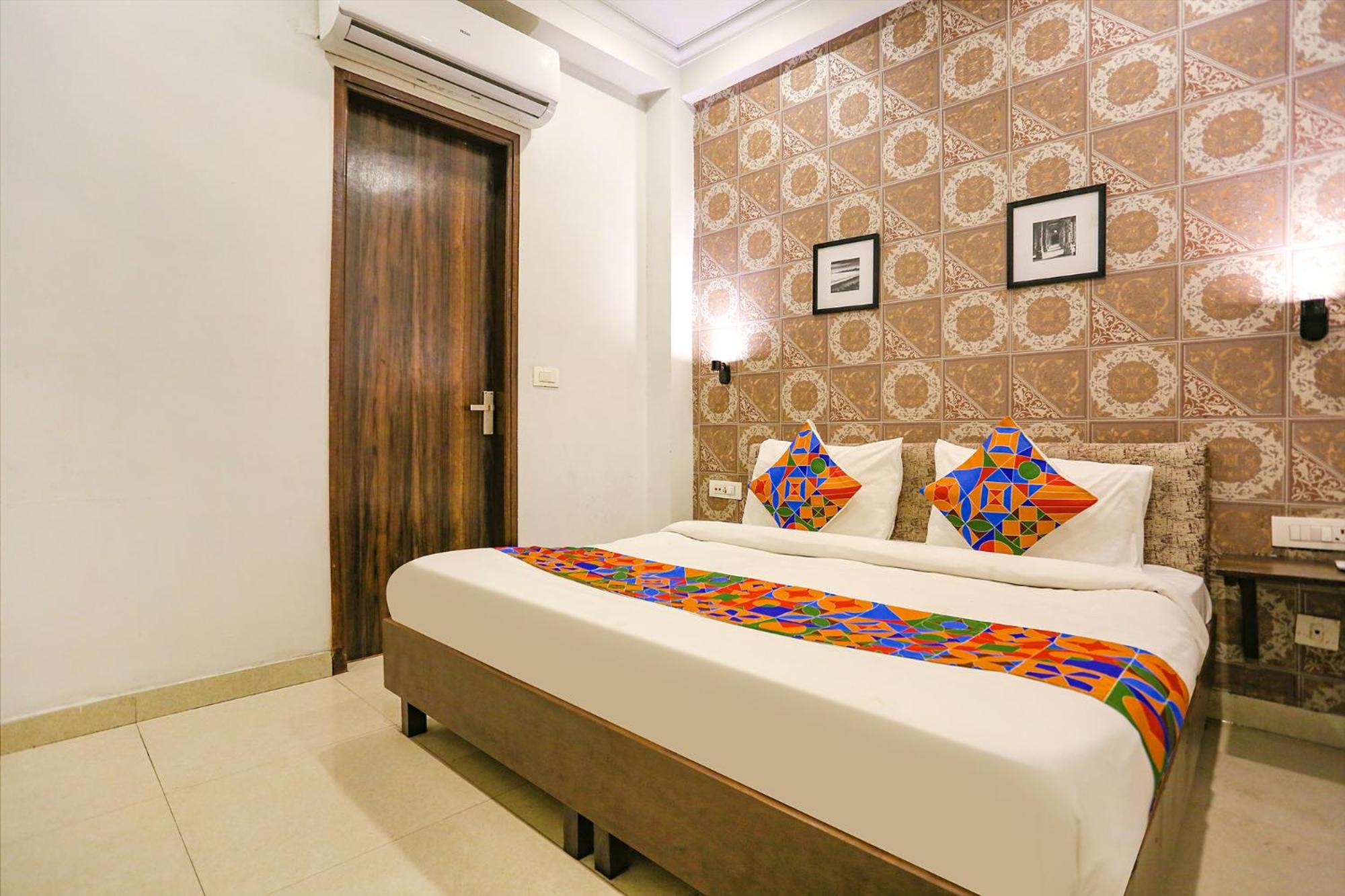 Deluxe Room - Photo 3