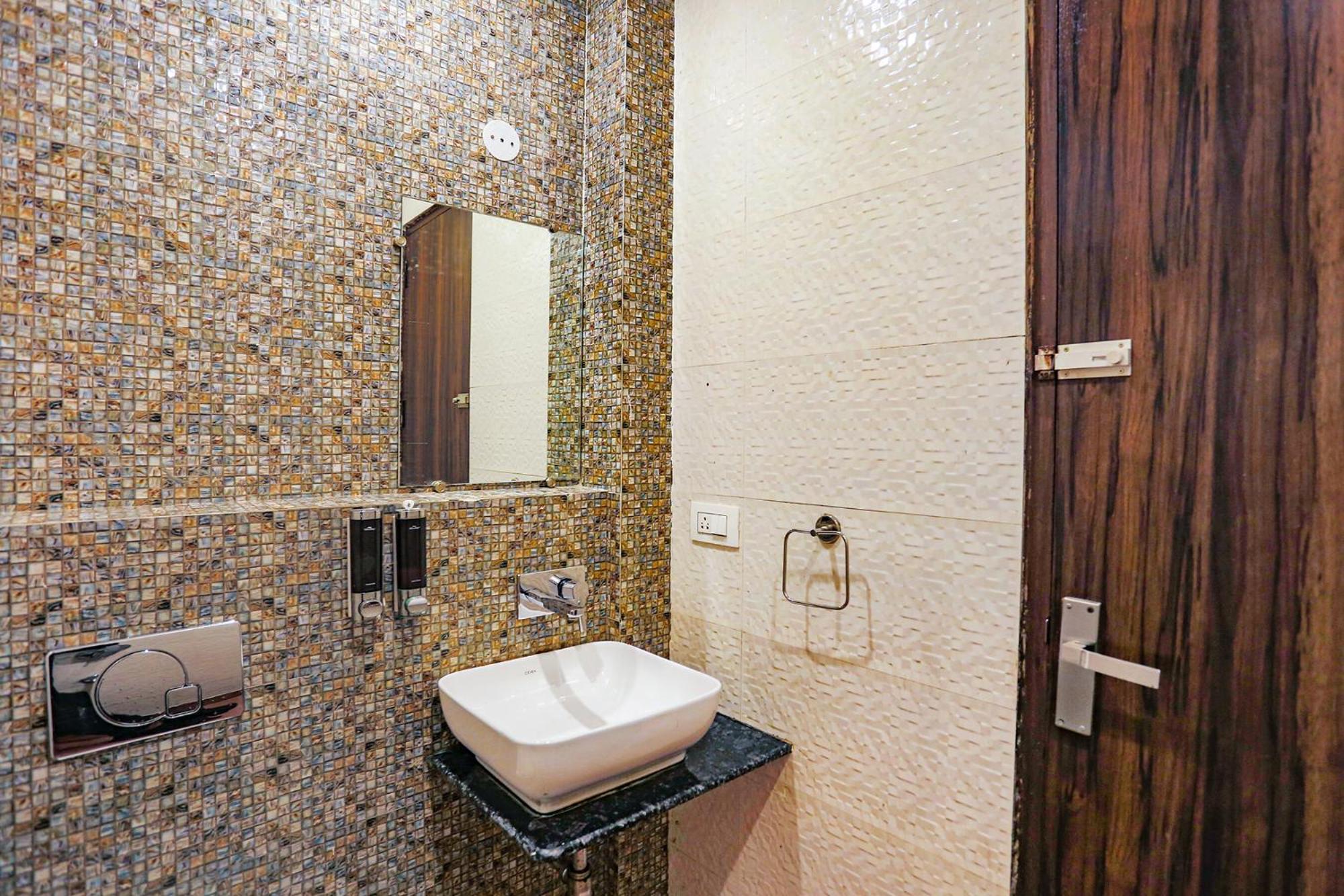 Deluxe Room - Photo 2
