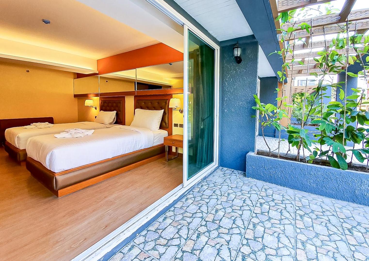 Double or Twin Room with Swimming Pool Access - Photo 9