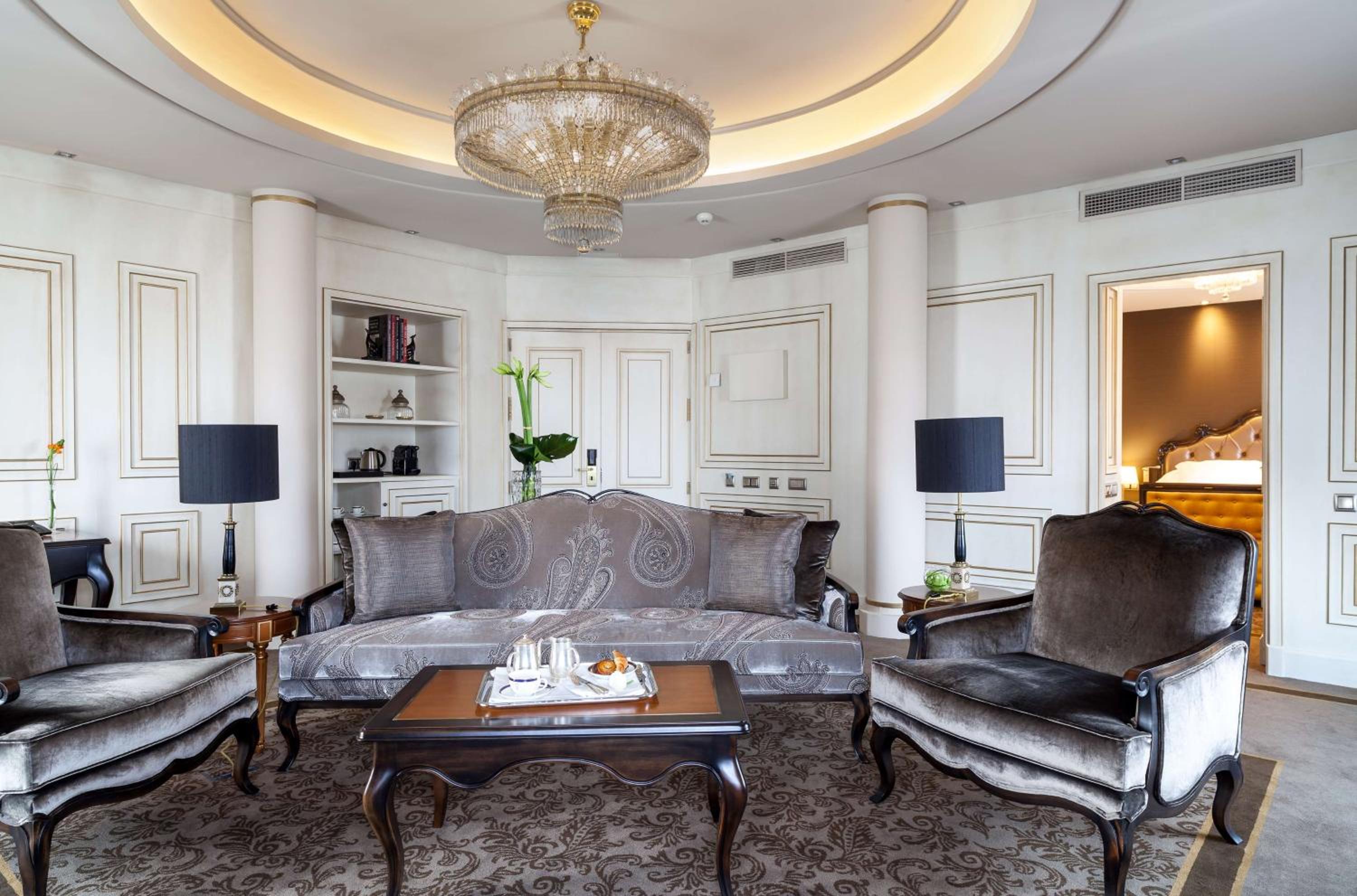 Luxury Suite - The Wellington Club - Photo 1