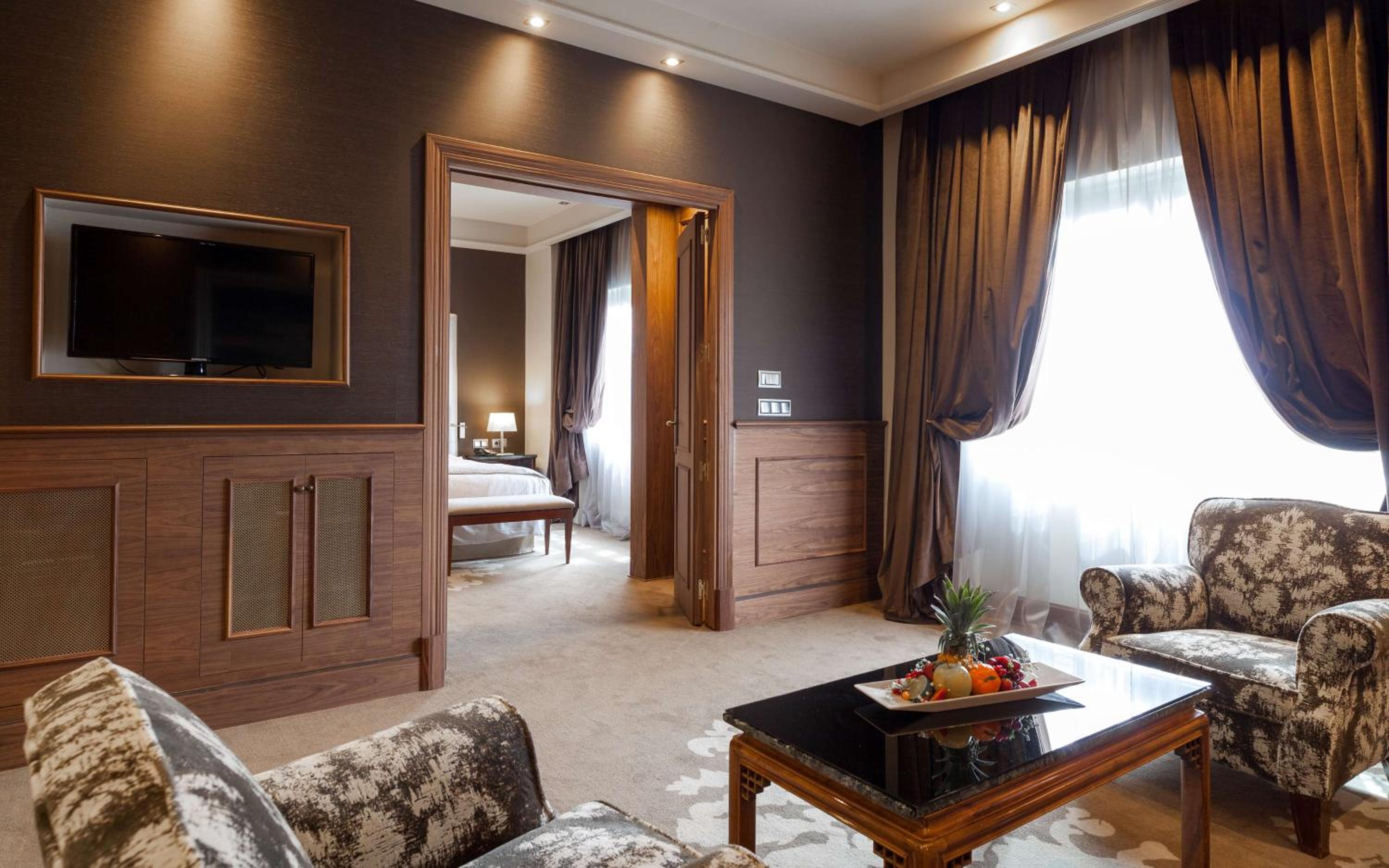 Suite - The Wellington Club  - Photo 6