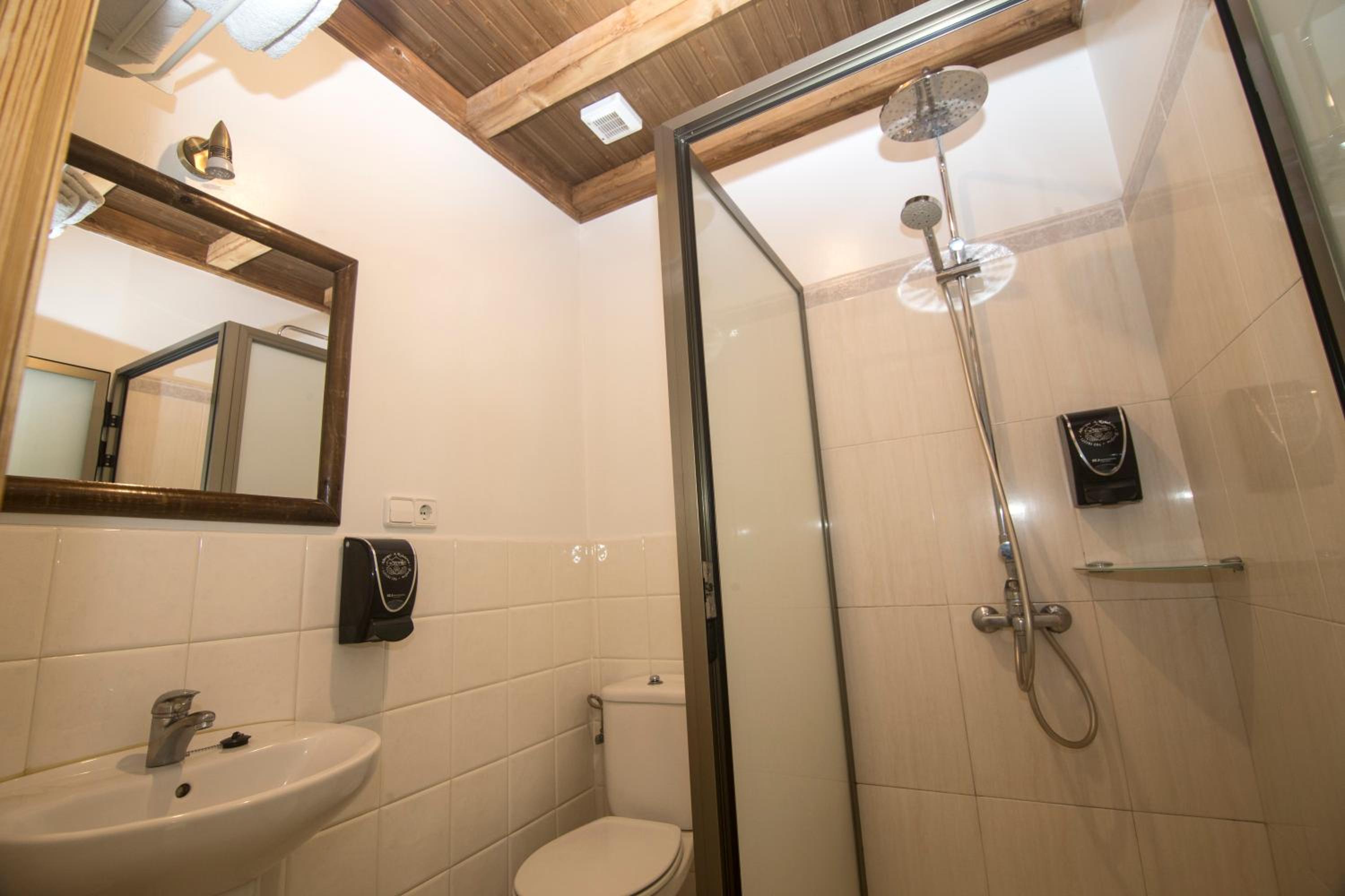 Double or Twin Room photo 2