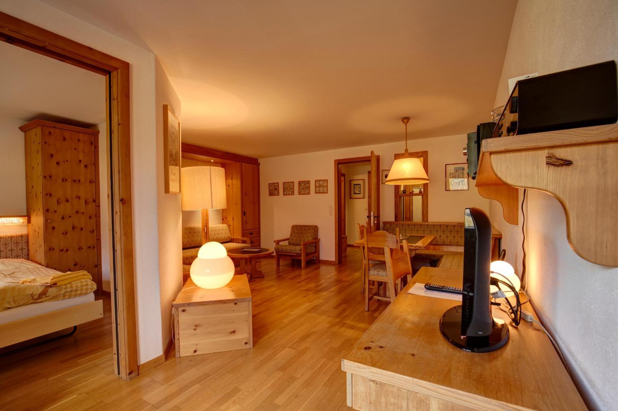 Apartment with Lake View photo 3
