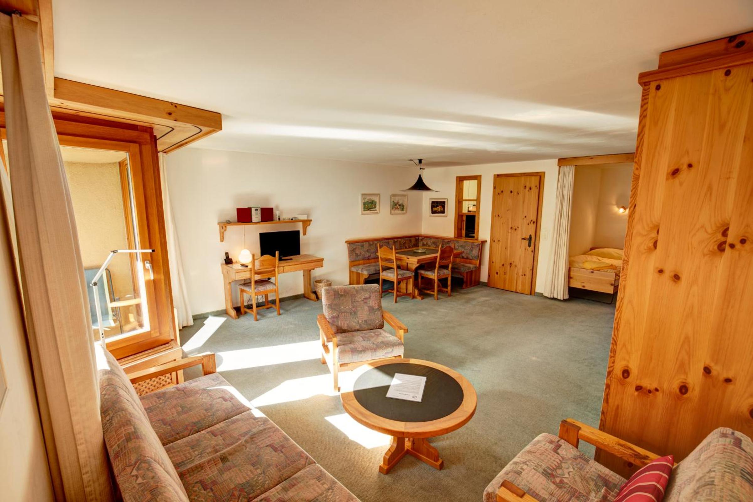 Apartment with Mountain View photo 1