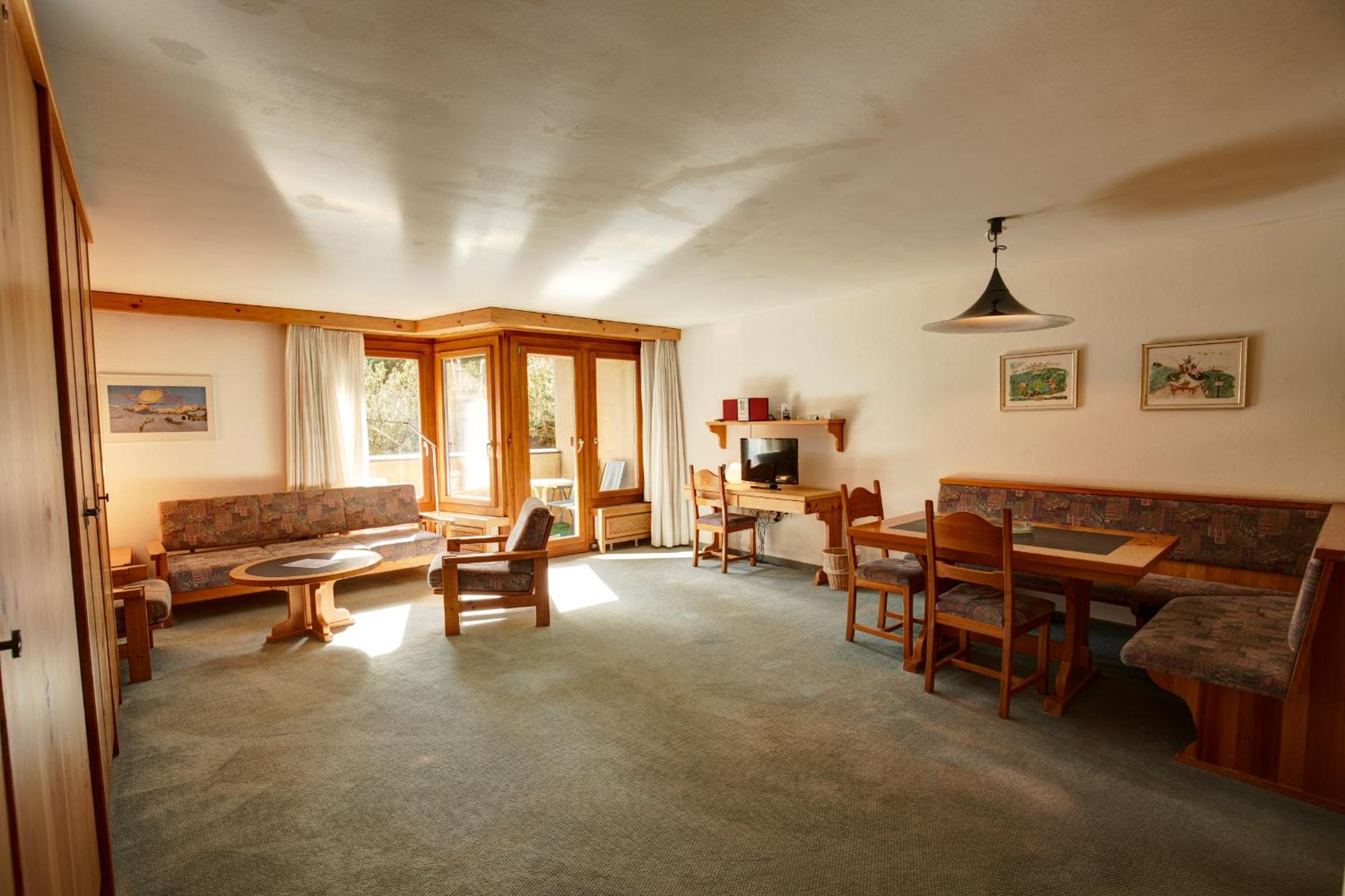 Apartment with Mountain View photo 3