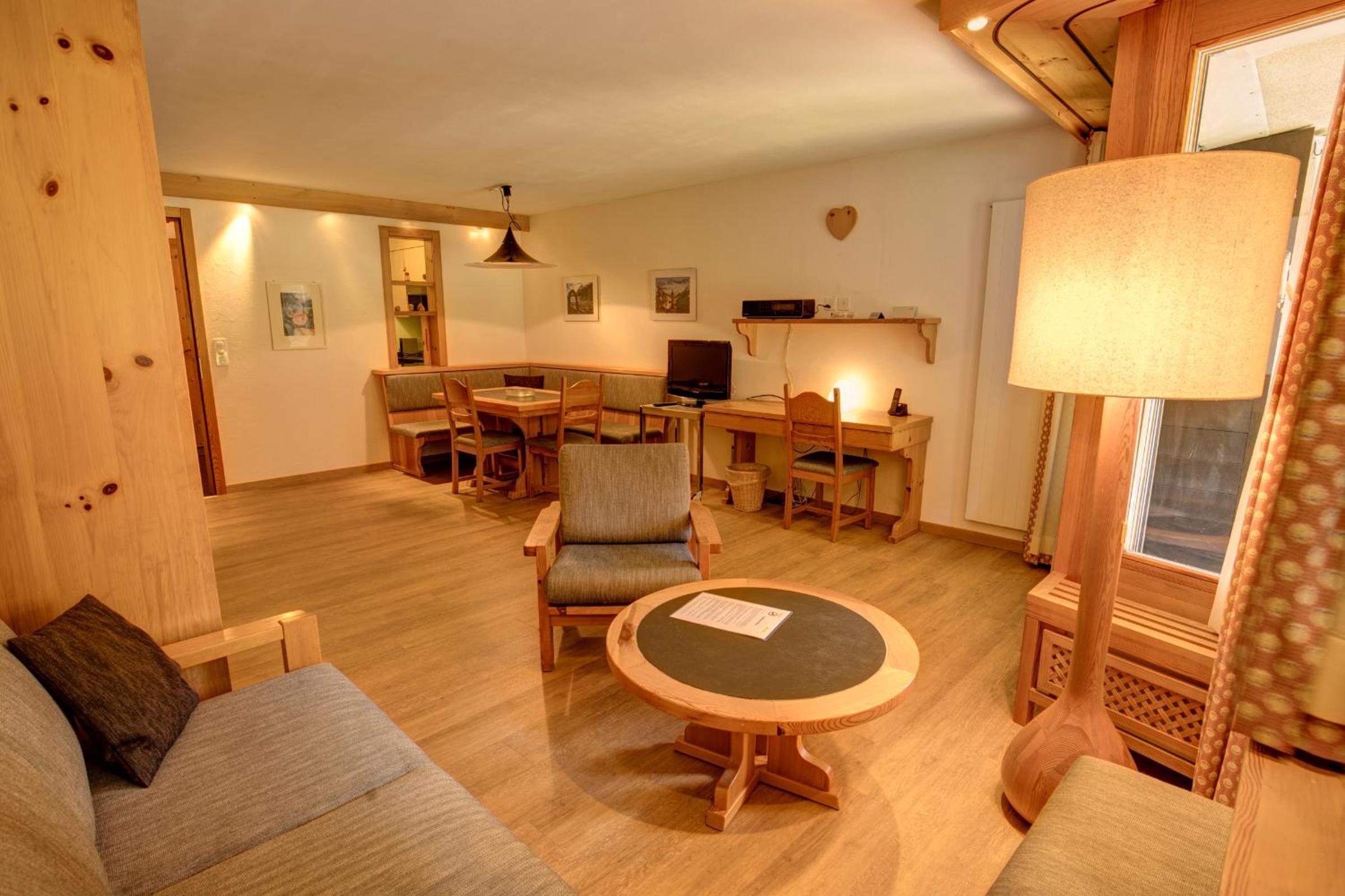 Apartment with Mountain View photo 2