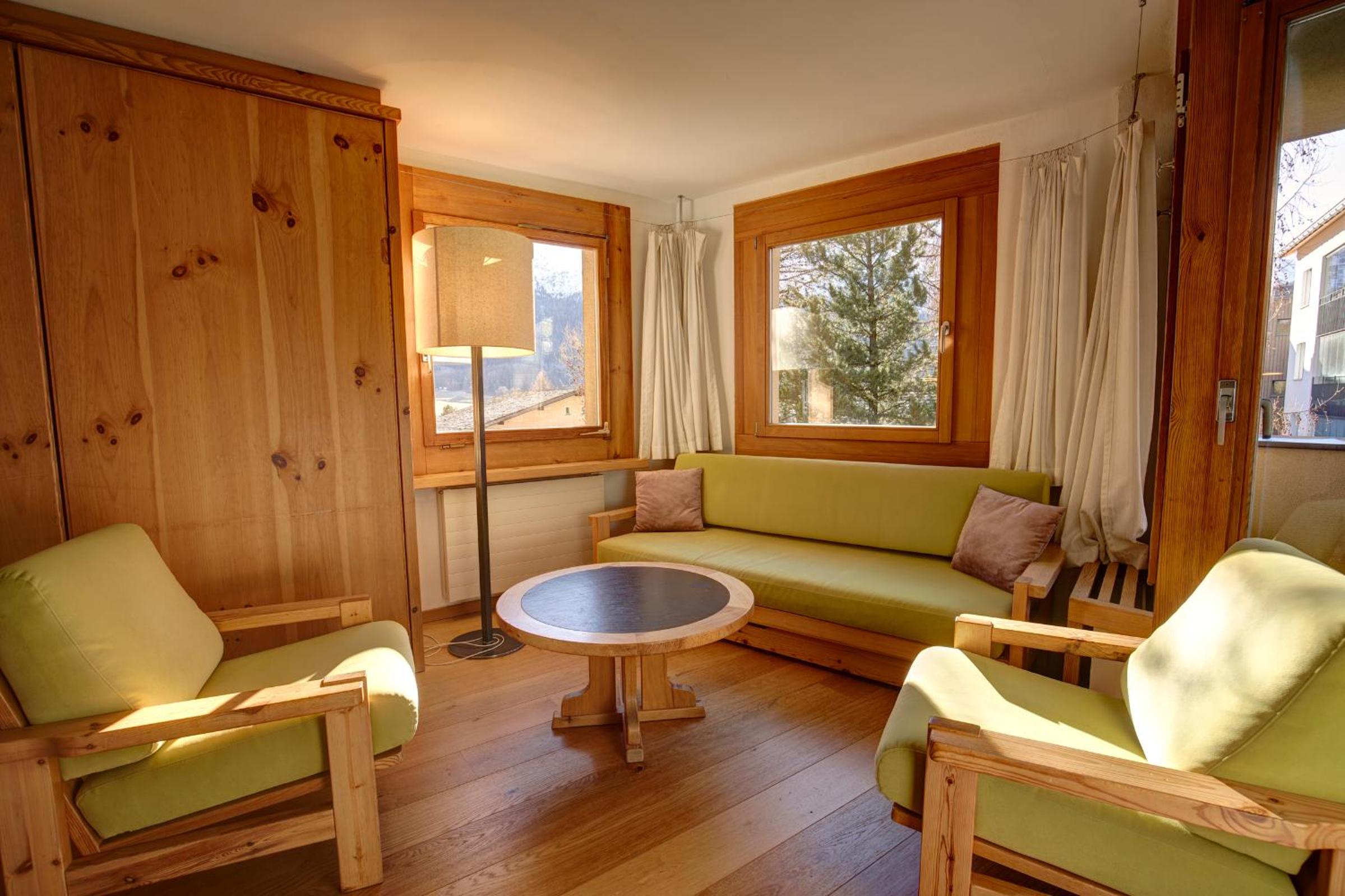Apartment with Lake View photo 2