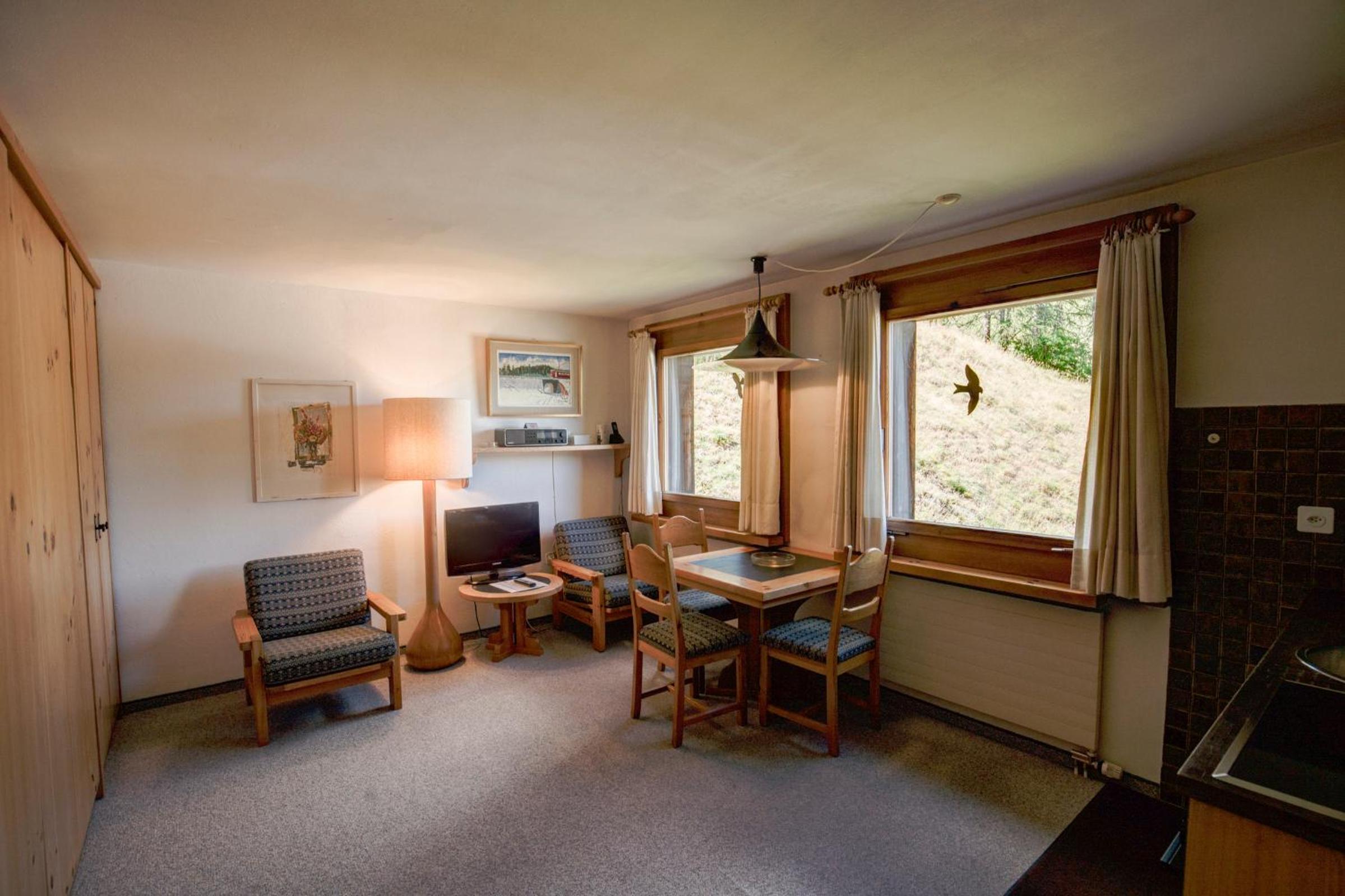 Apartment with Lake View photo 2
