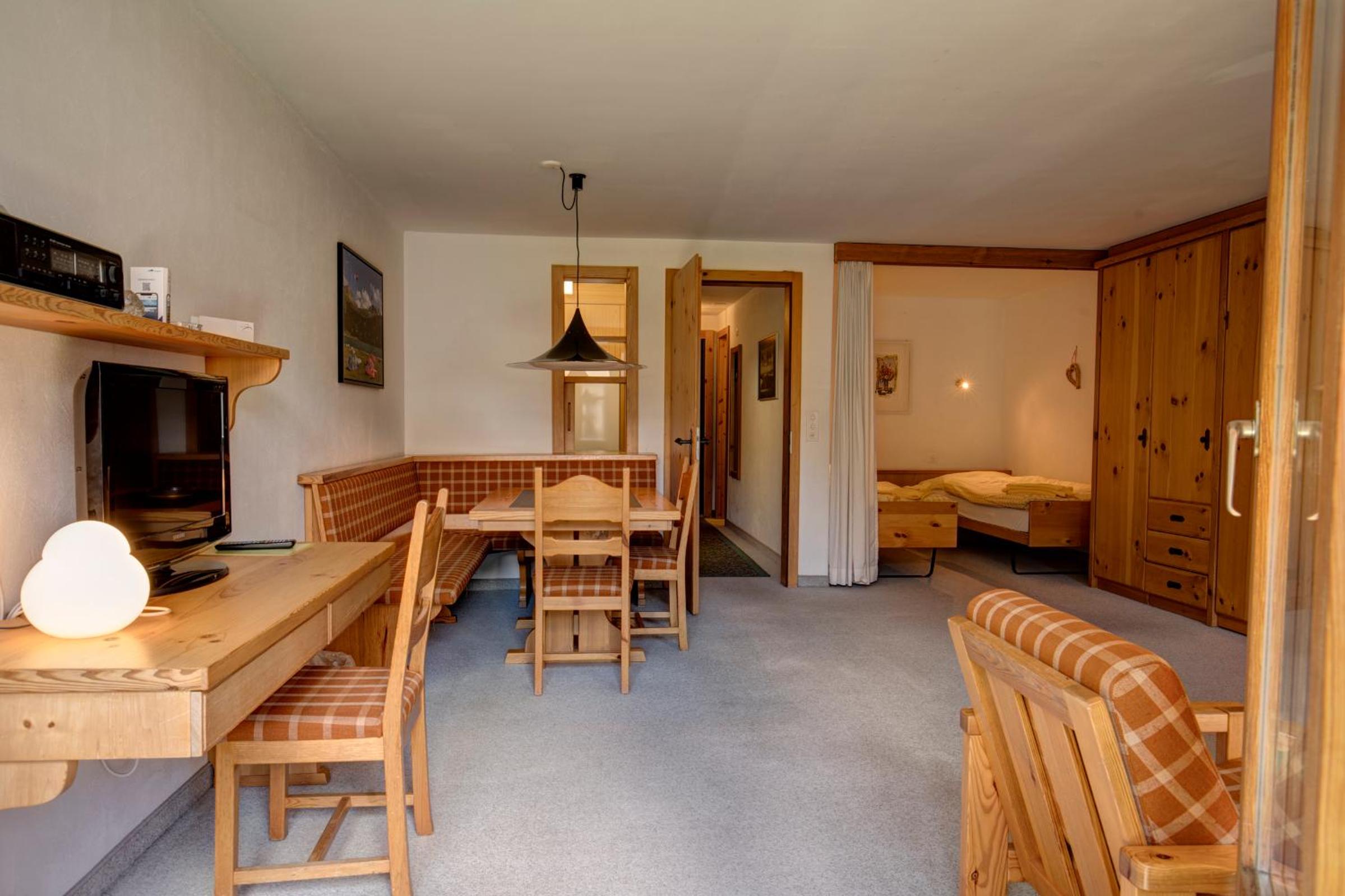 Apartment with Mountain View photo 1