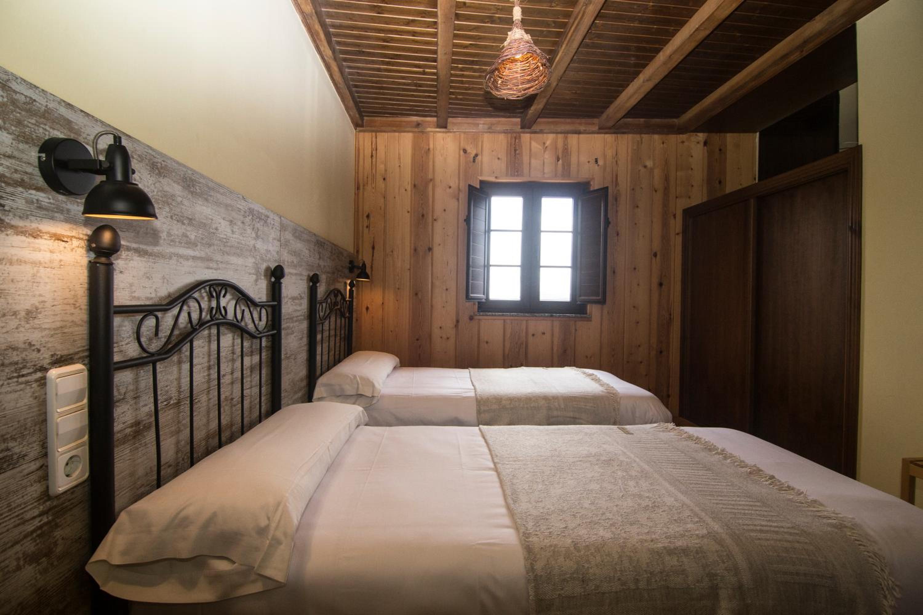 Double or Twin Room photo 3