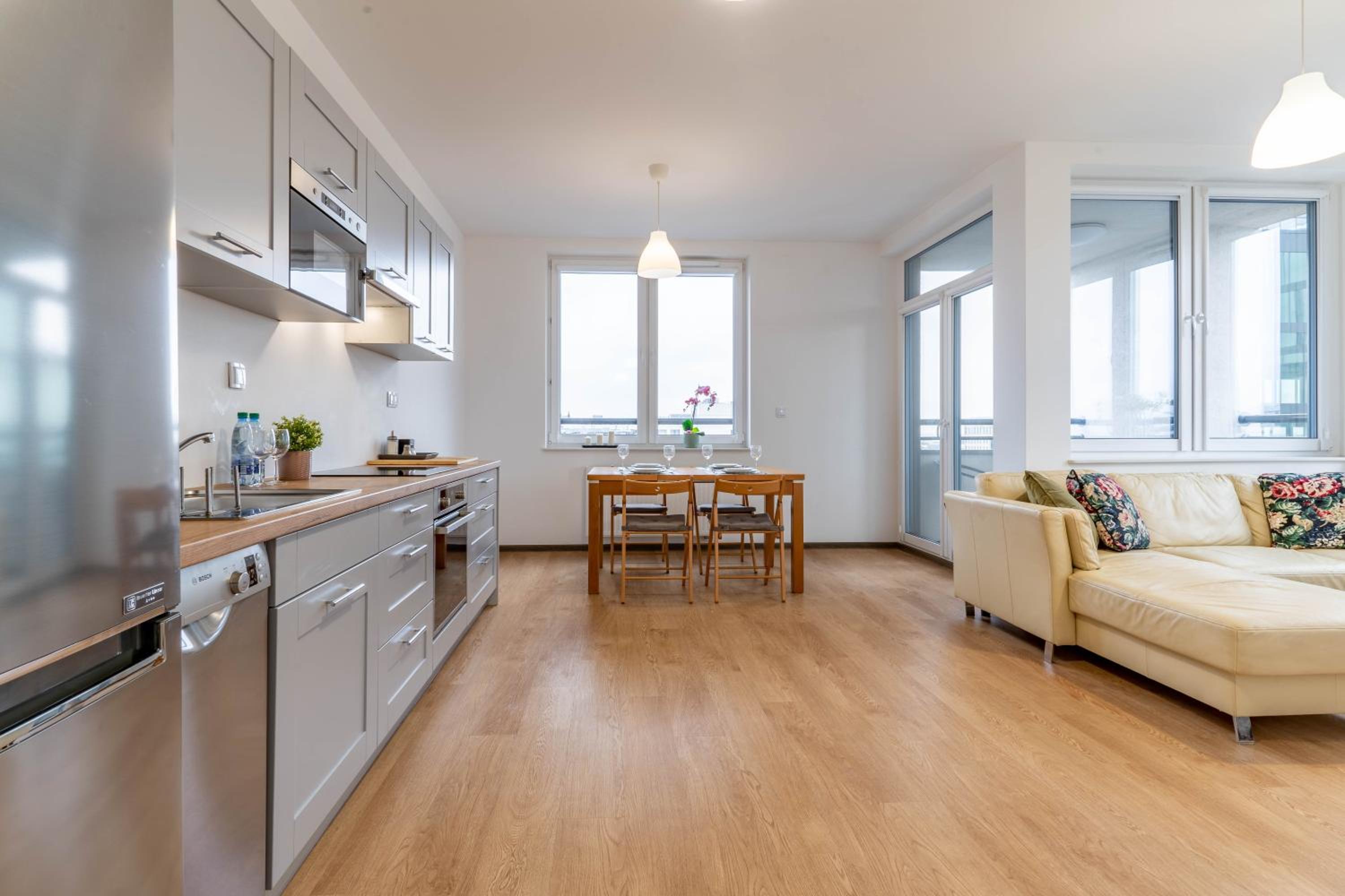 Apartament z 2 sypialniami i balkonem - 9a photo 3