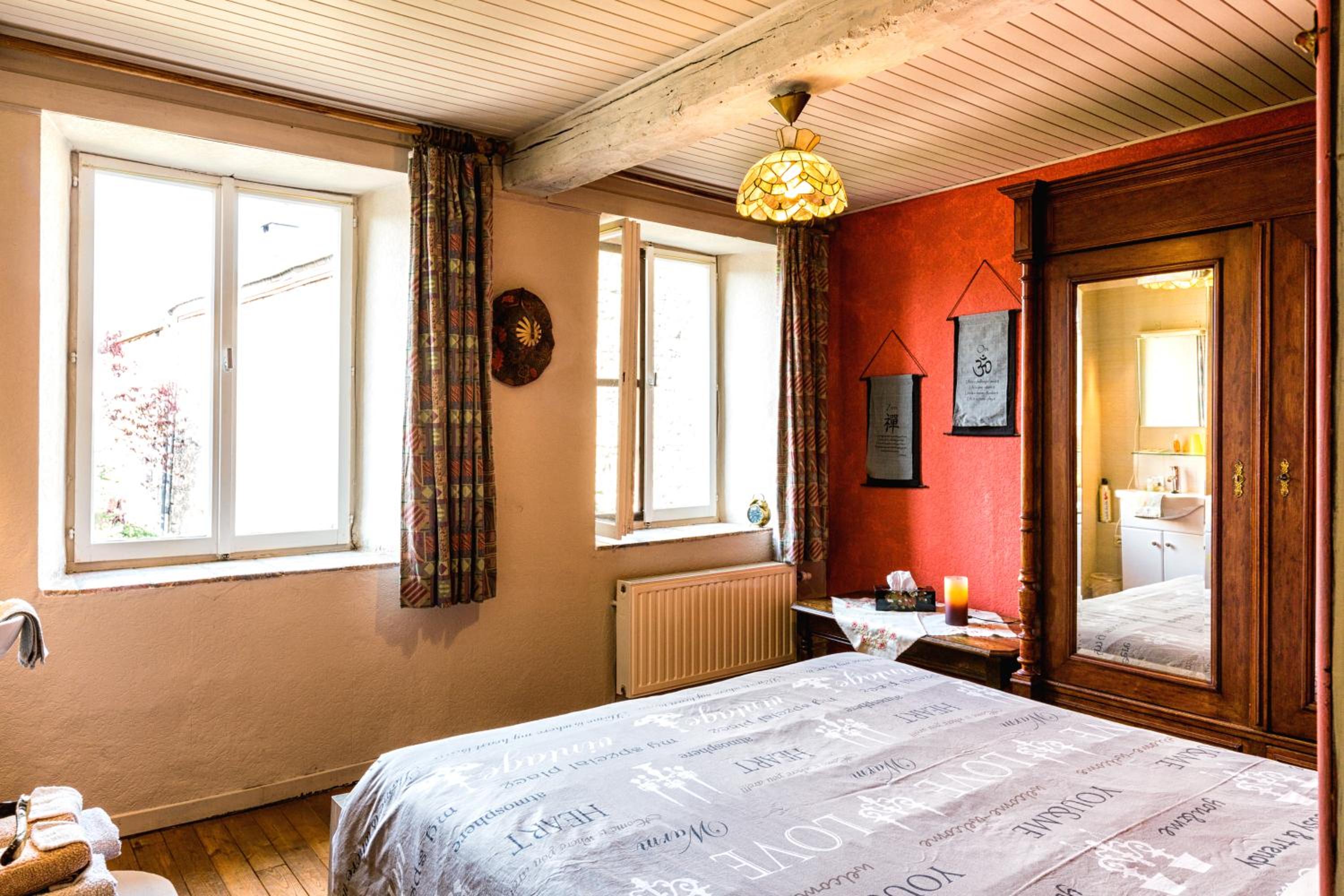 Double Room with Shared Bathroom photo 2