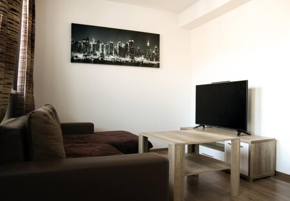 Apartment photo 2