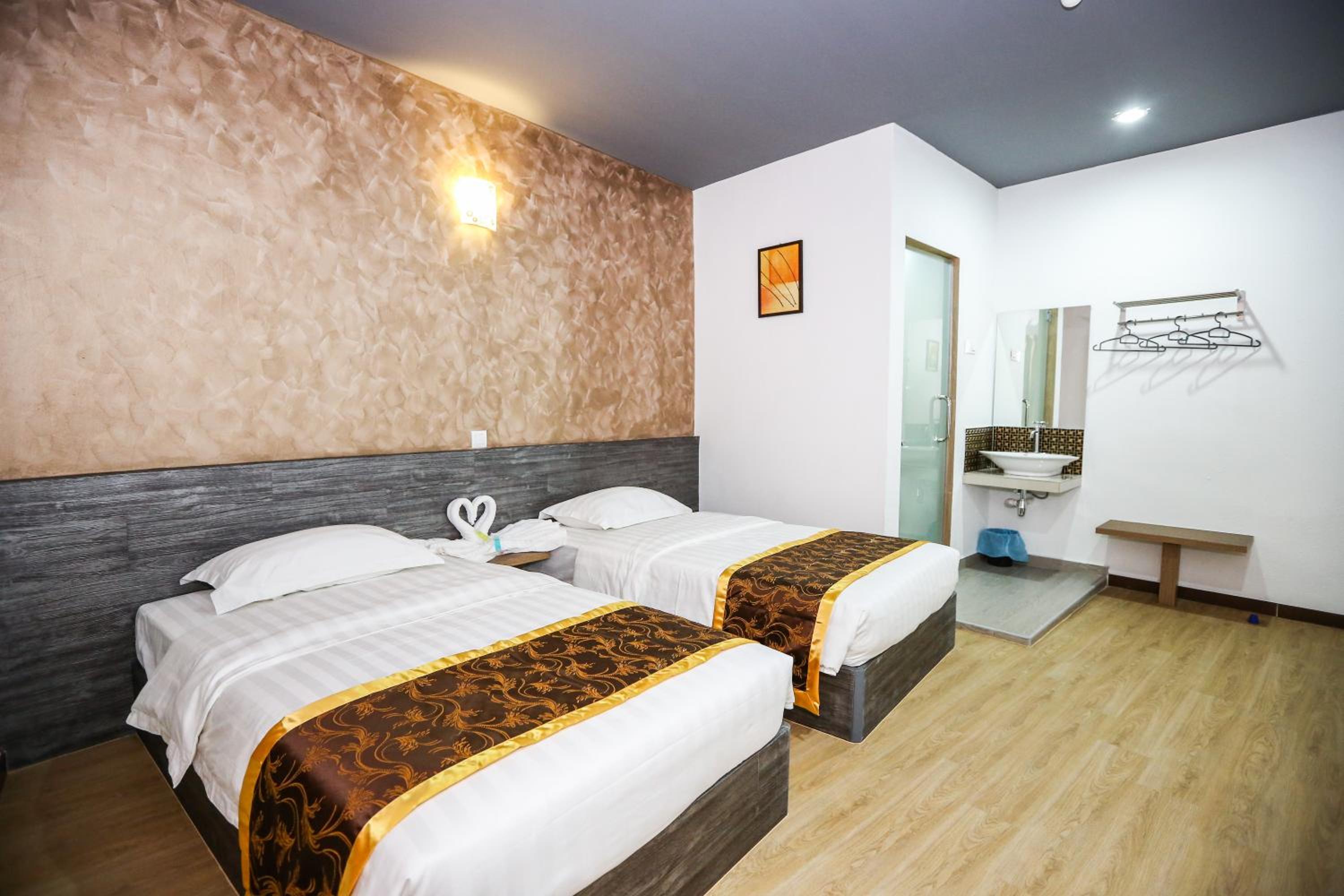 Superior Twin Room - Photo 1