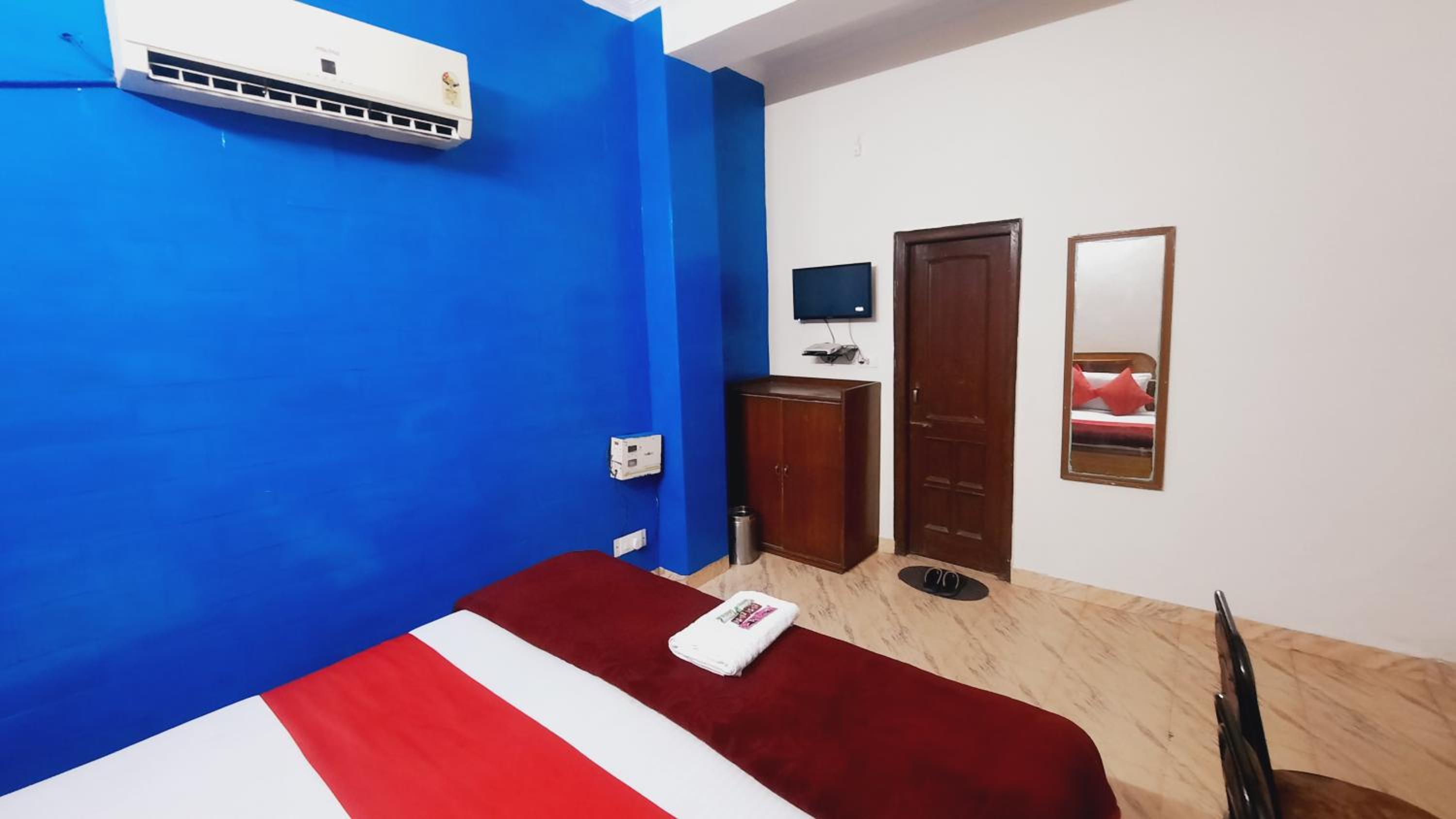 Budget Double Room photo 2