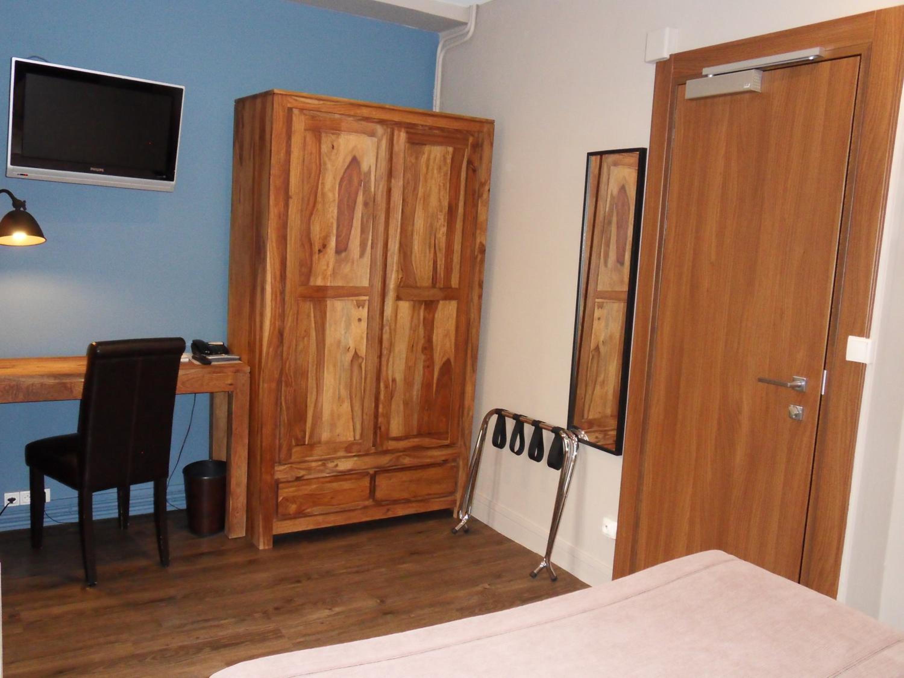 Comfort Room - Photo 1