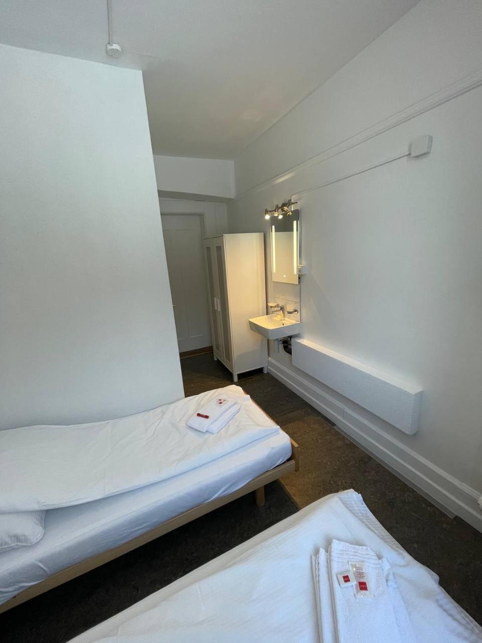 Double Room with Private Bathroom photo 1