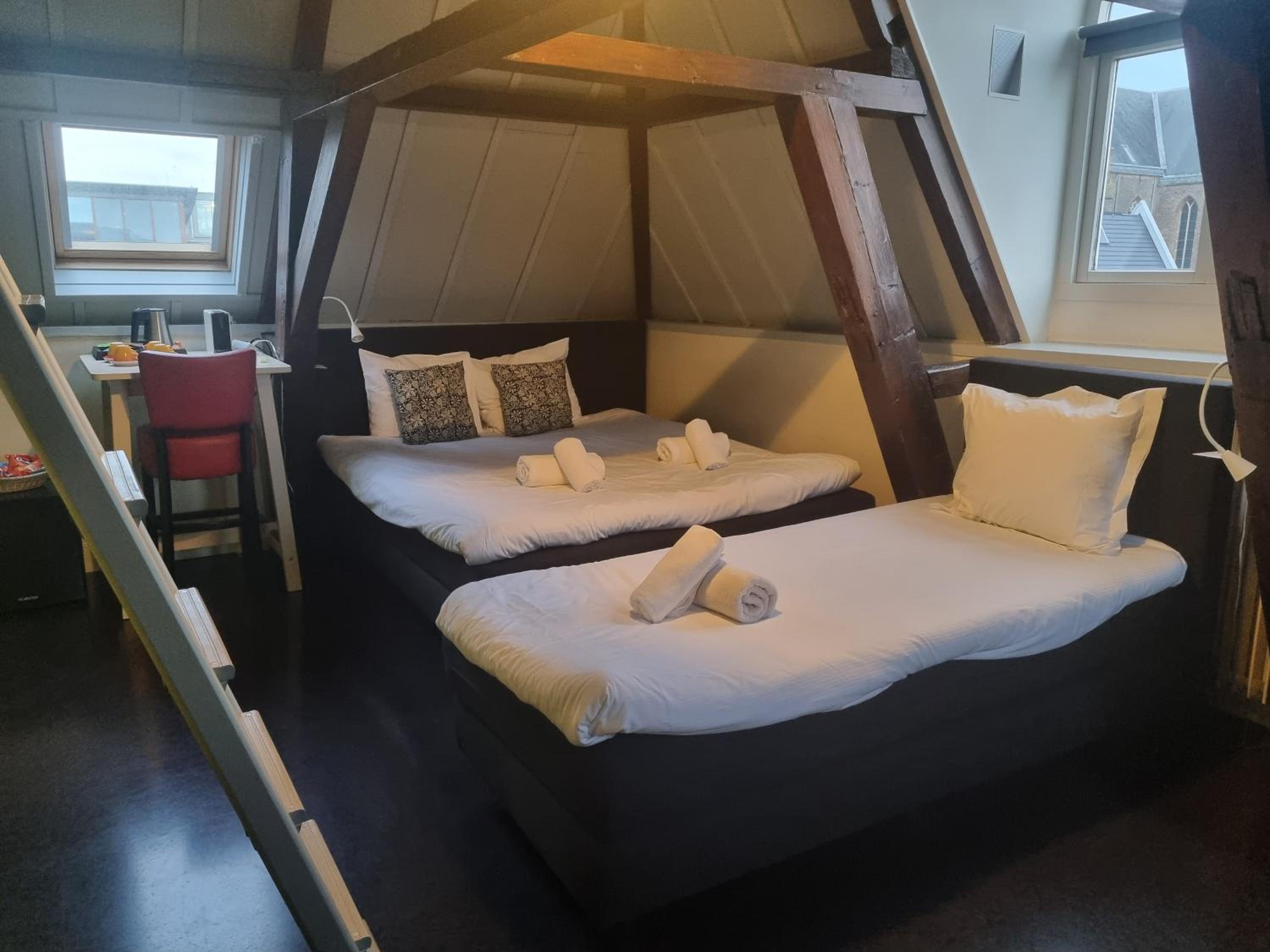 Deluxe Quadruple Room - Photo 5