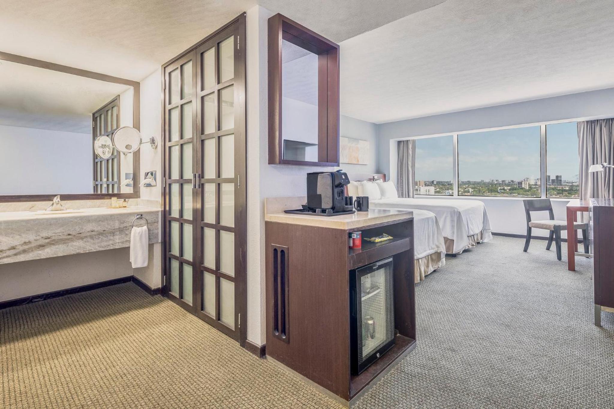 Premium Room, 2 Double - Photo 3