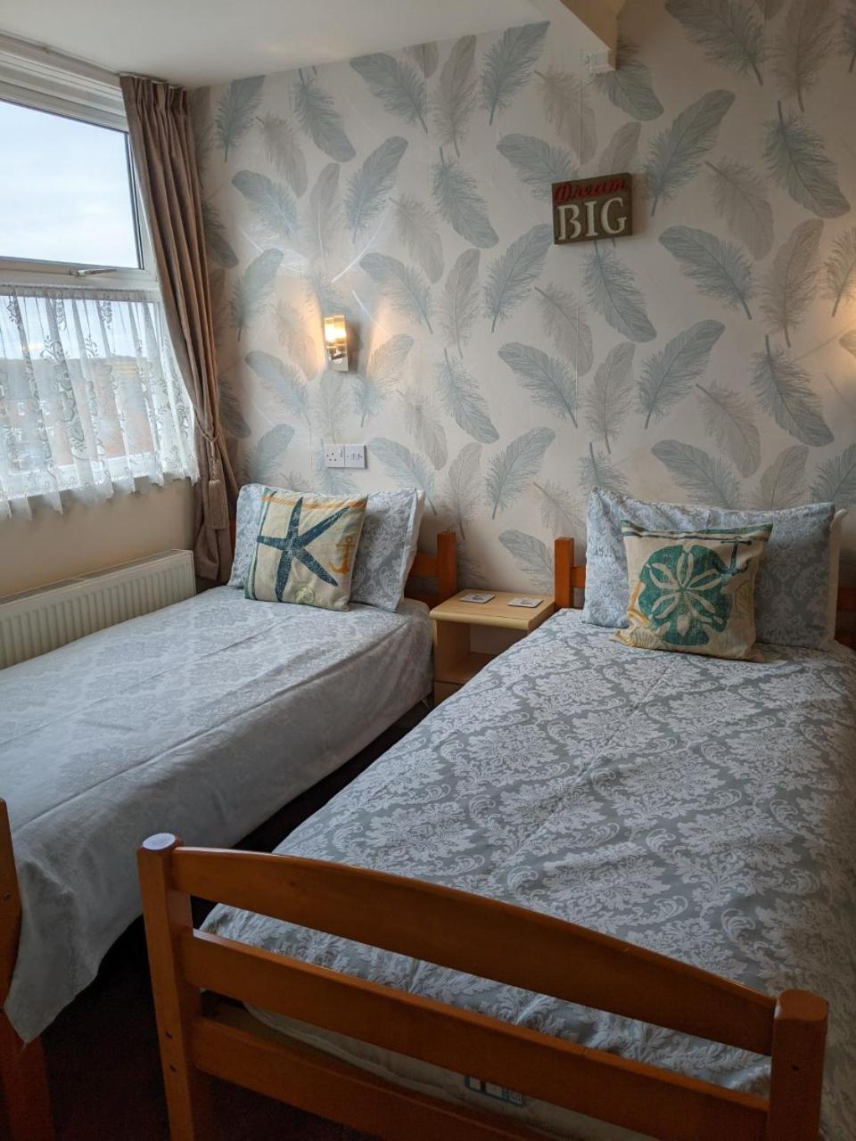 Standard Twin Room photo 3