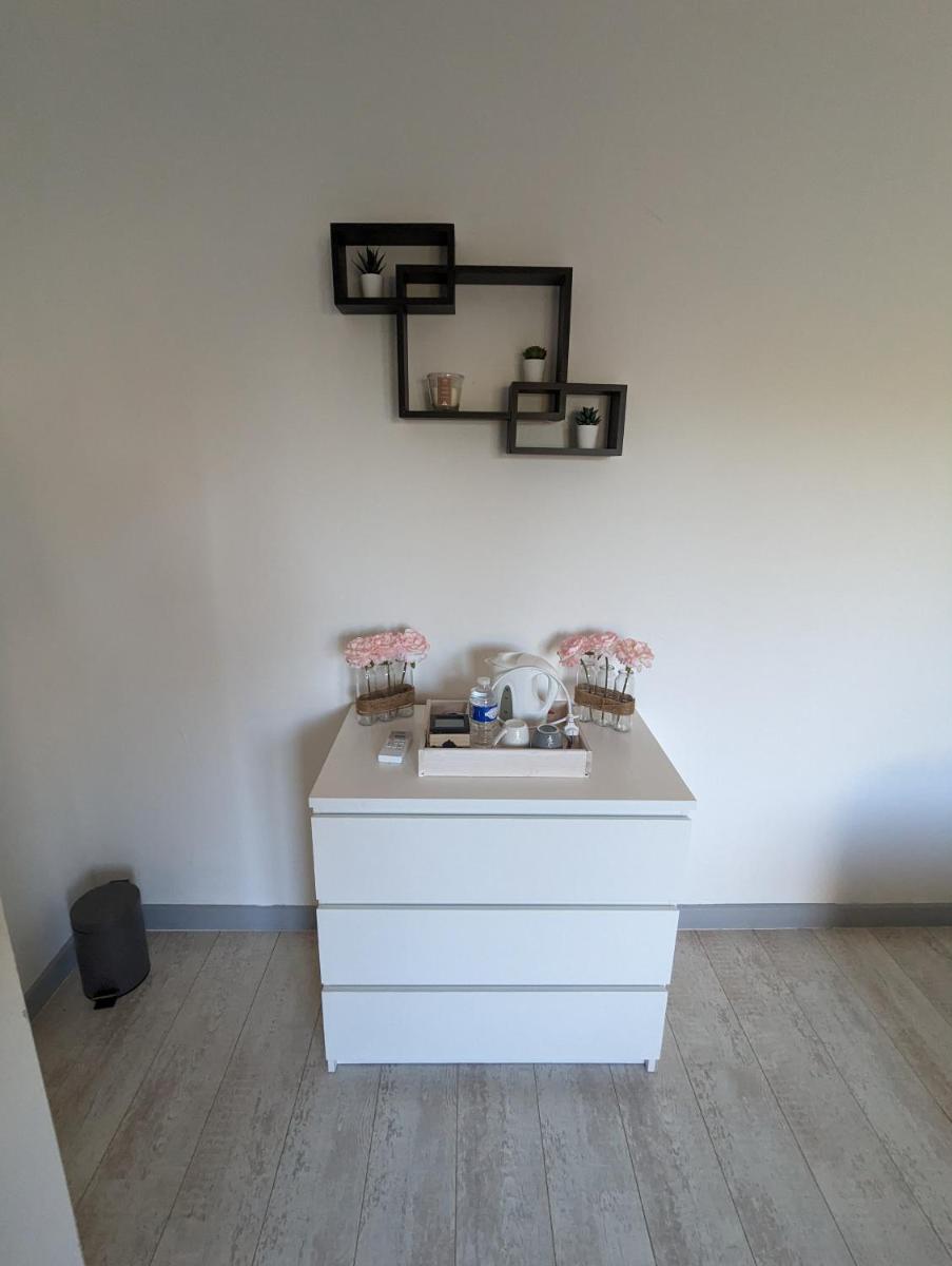 Family Room with Private Bathroom - Photo 49