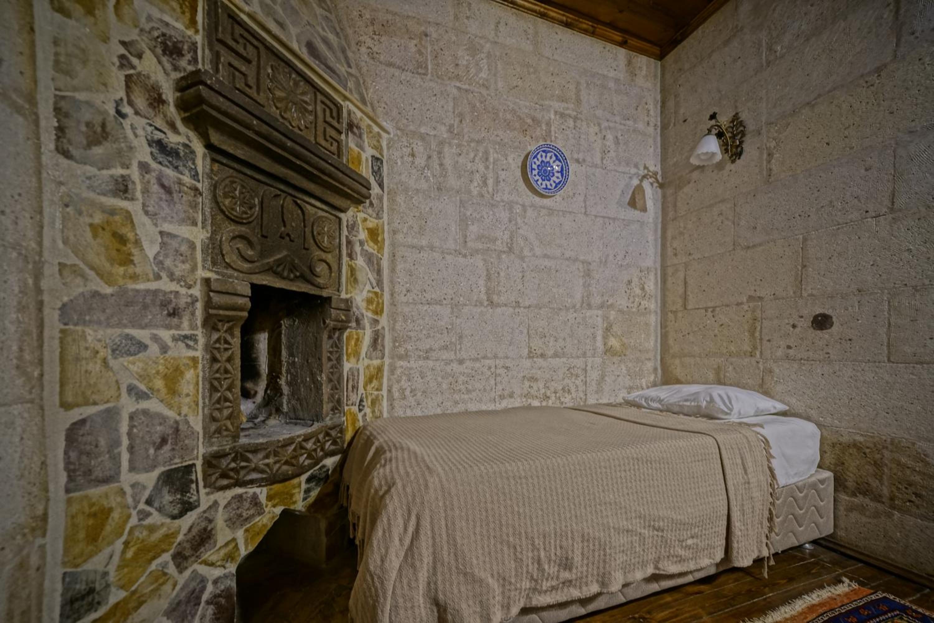 Deluxe Triple Room photo 2