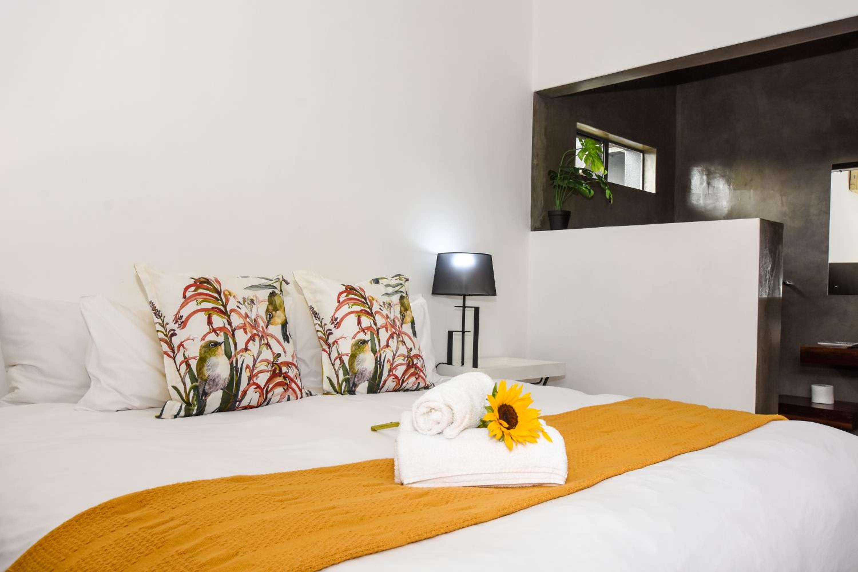 Twin Room - Photo 8