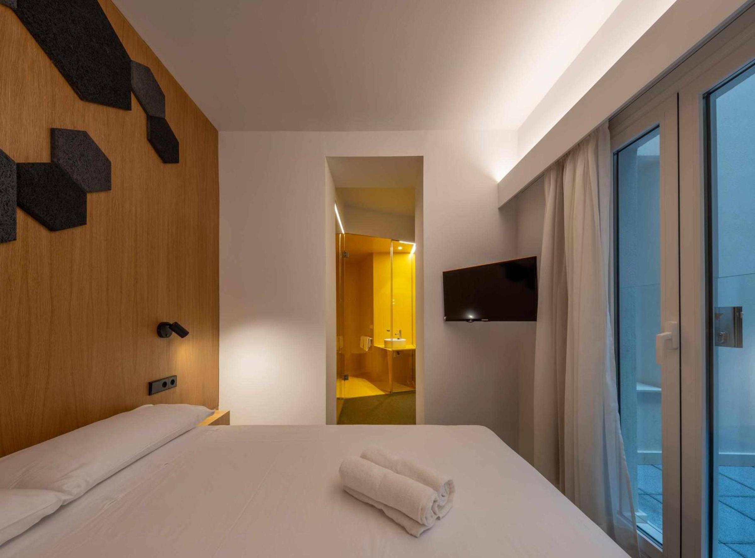 Deluxe Double Room photo 2
