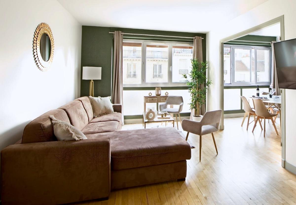 One-Bedroom Apartment photo 1