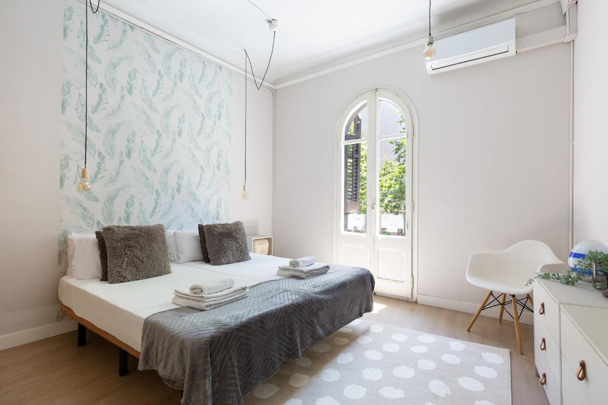 Three-Bedroom Apartment photo 2