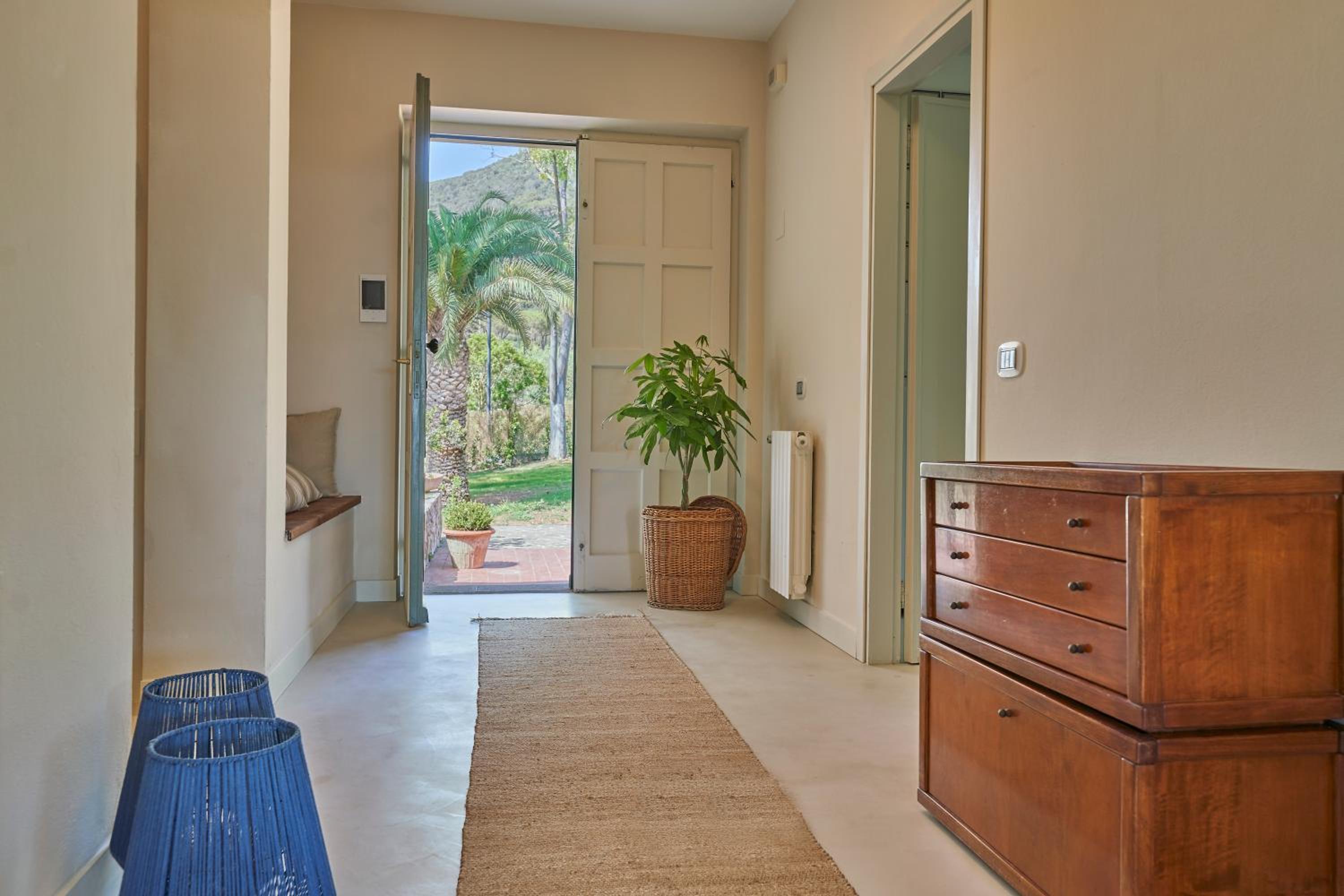 Villa photo 1