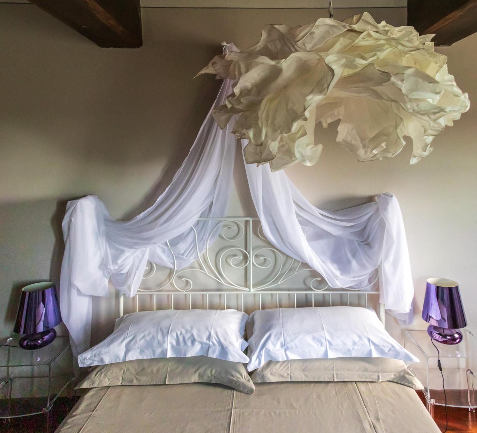 Large Double Room photo 1