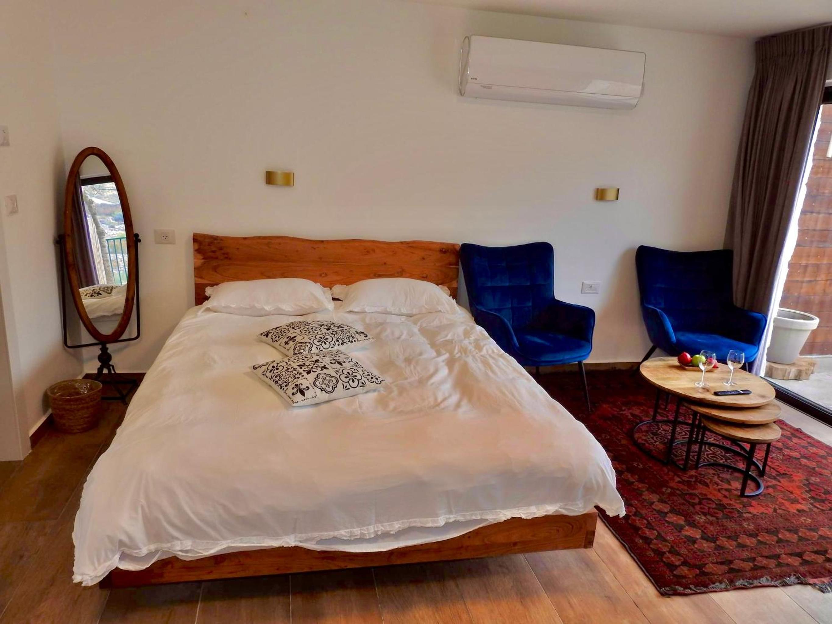 Double Room - Photo 12