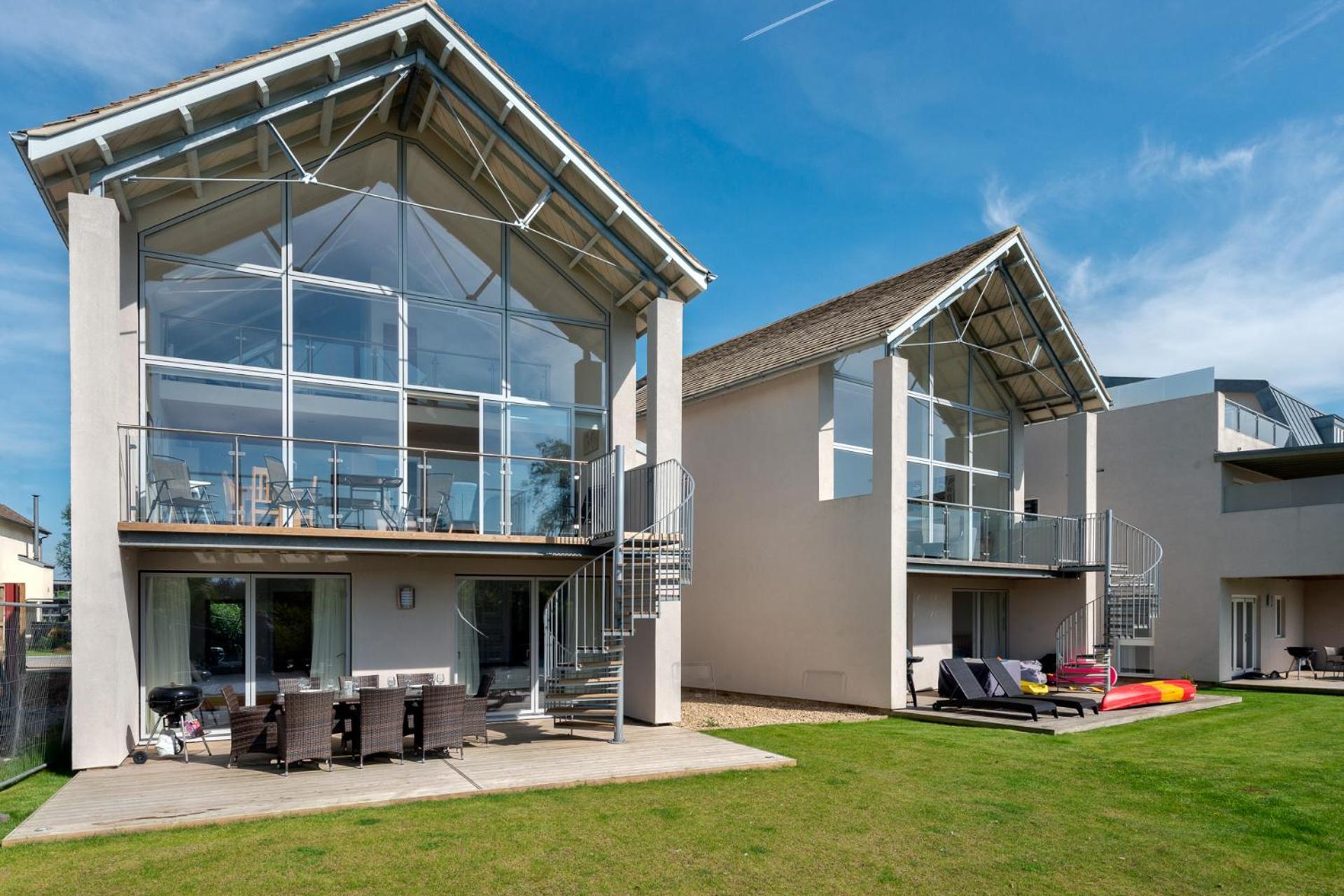 Four-Bedroom House photo 2