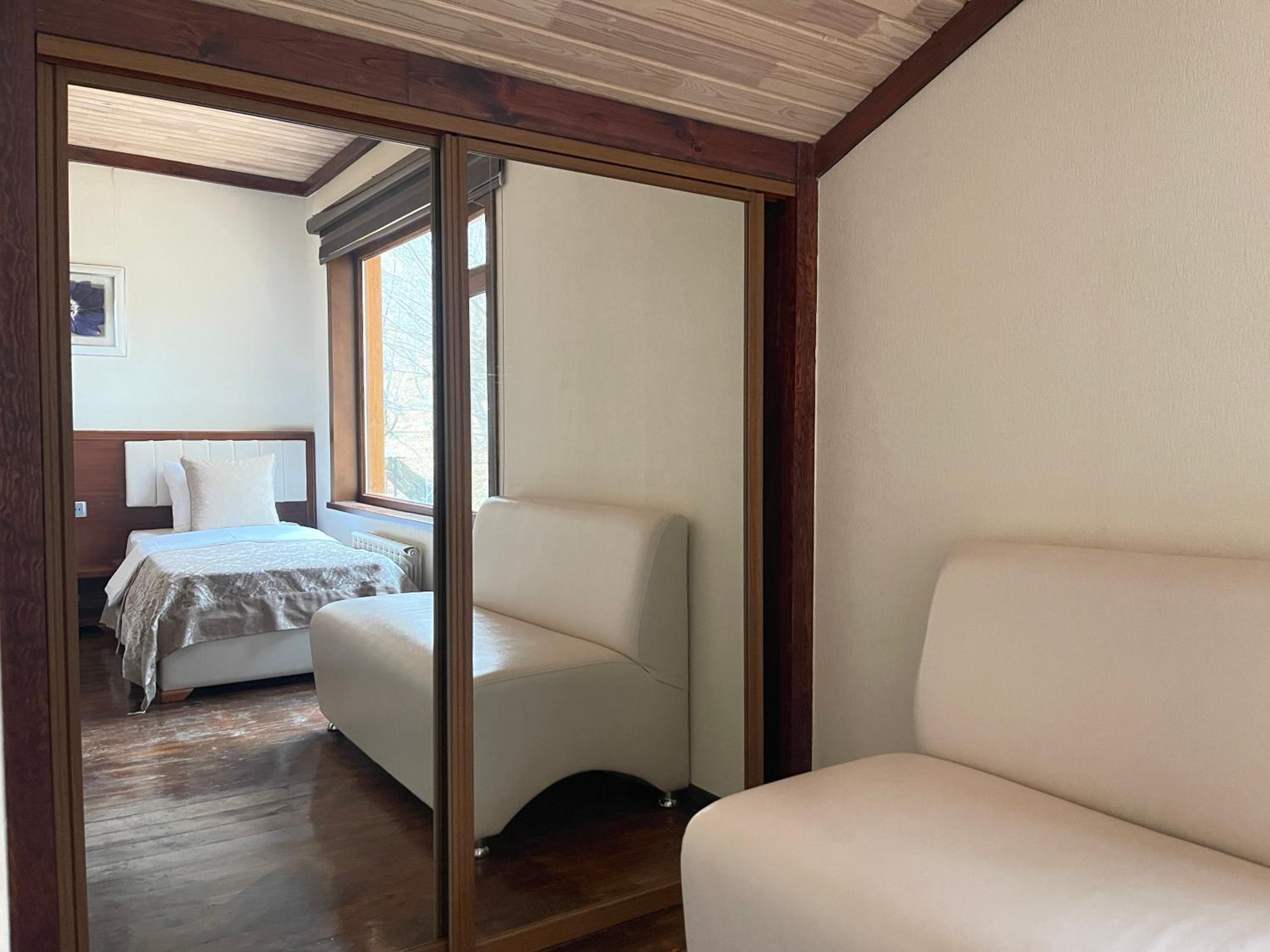 双卧室小屋