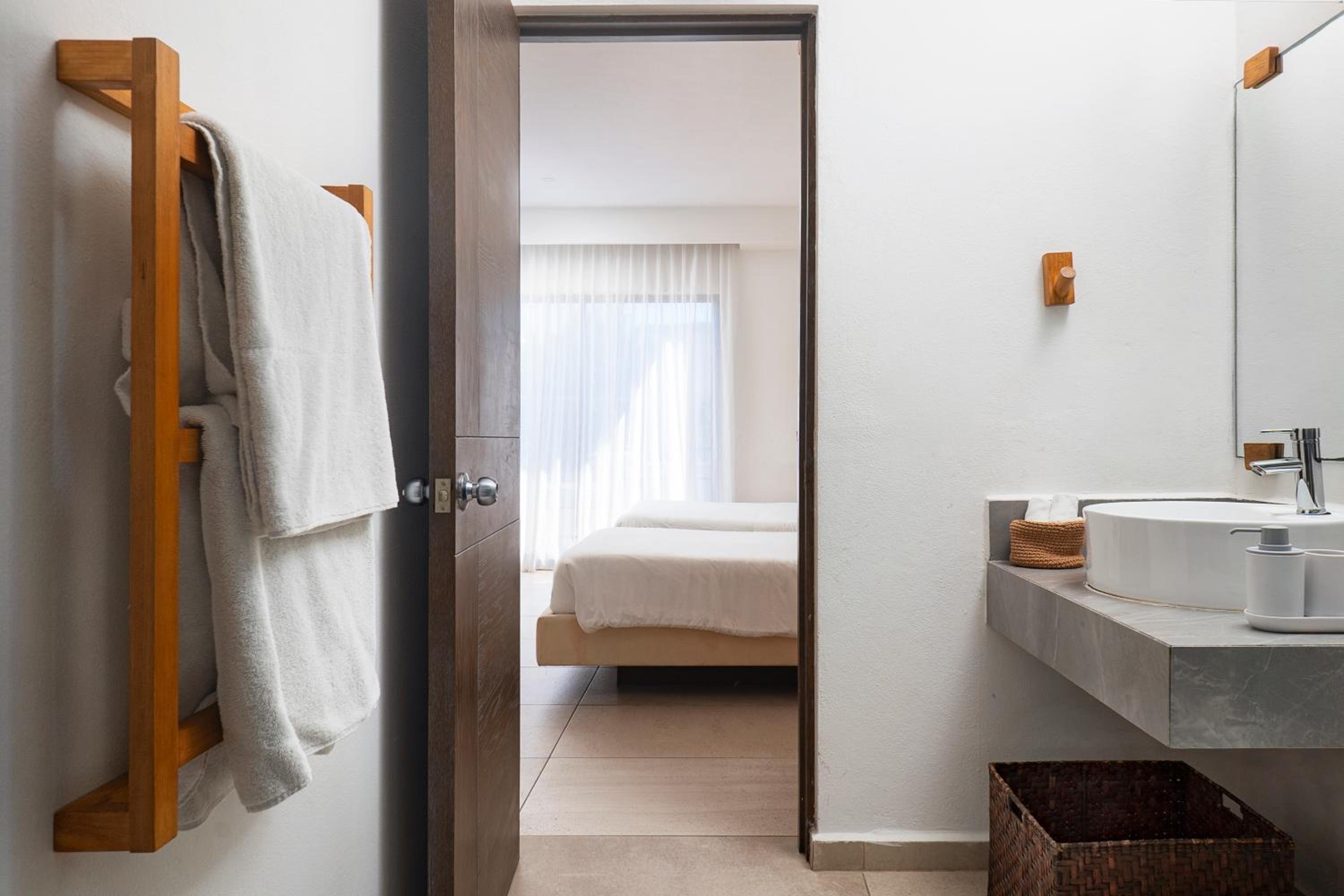 Standard Double Suite - Photo 6