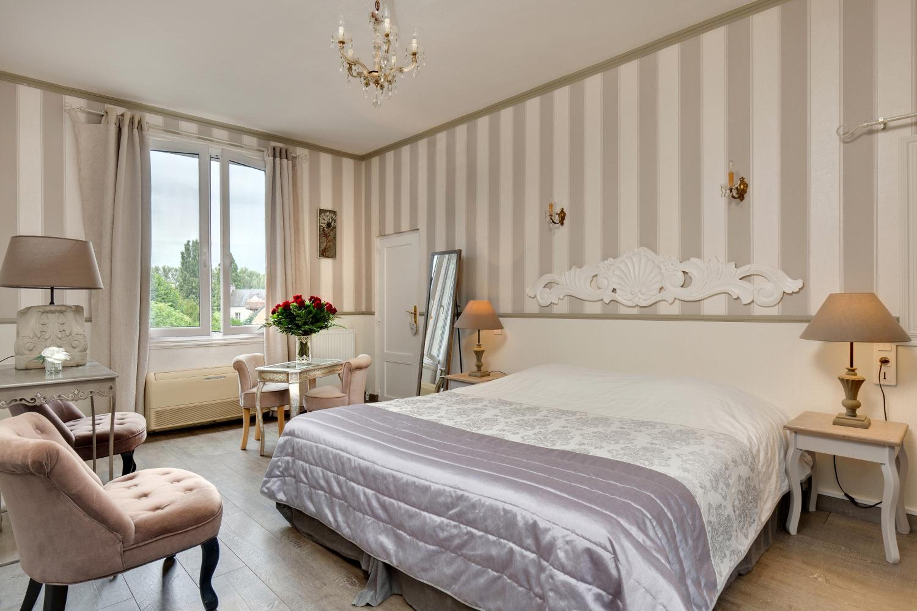 Superior Double or Twin Room photo 3