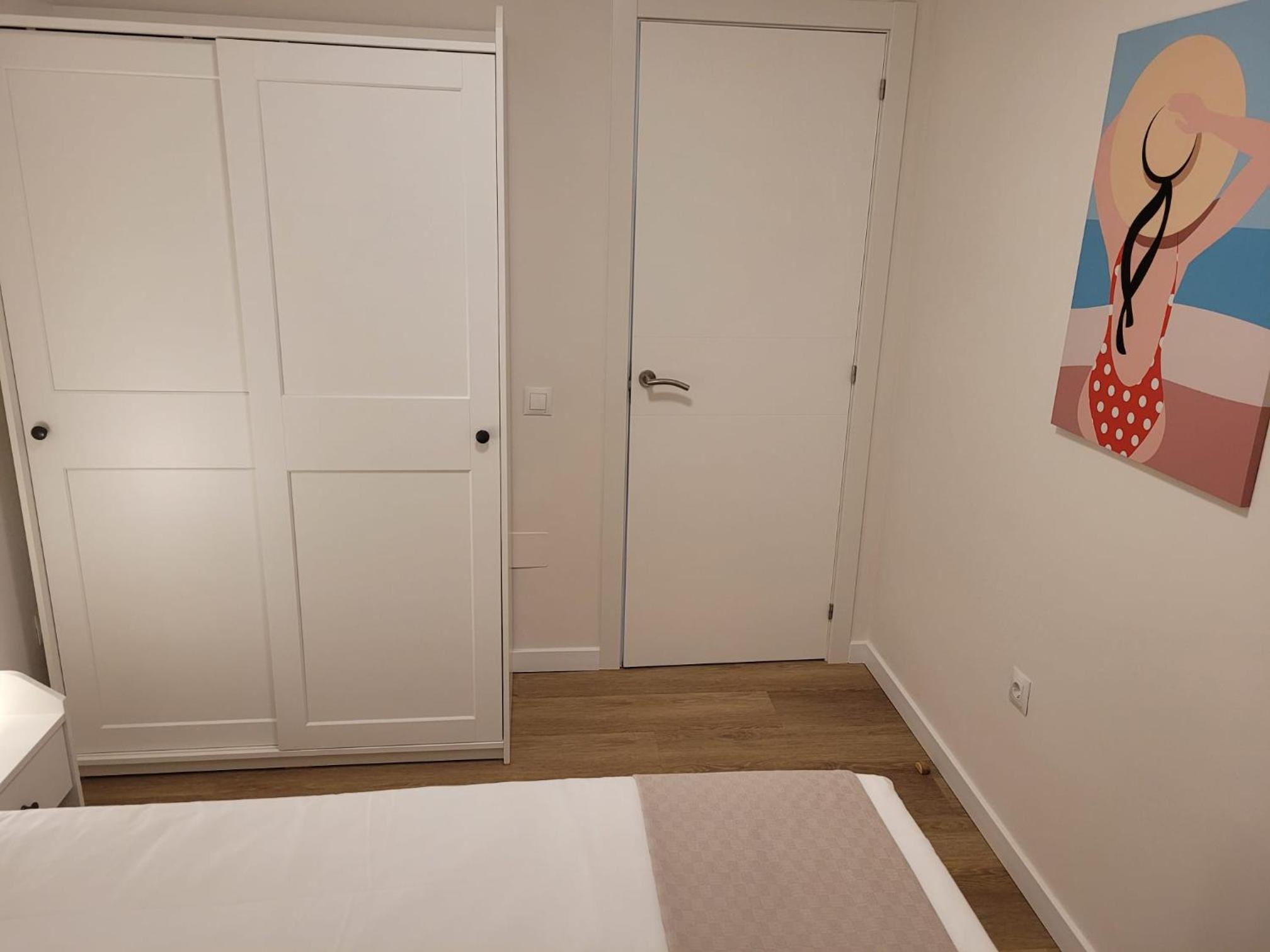 Three-Bedroom Premium Apartment with Balcony photo 3