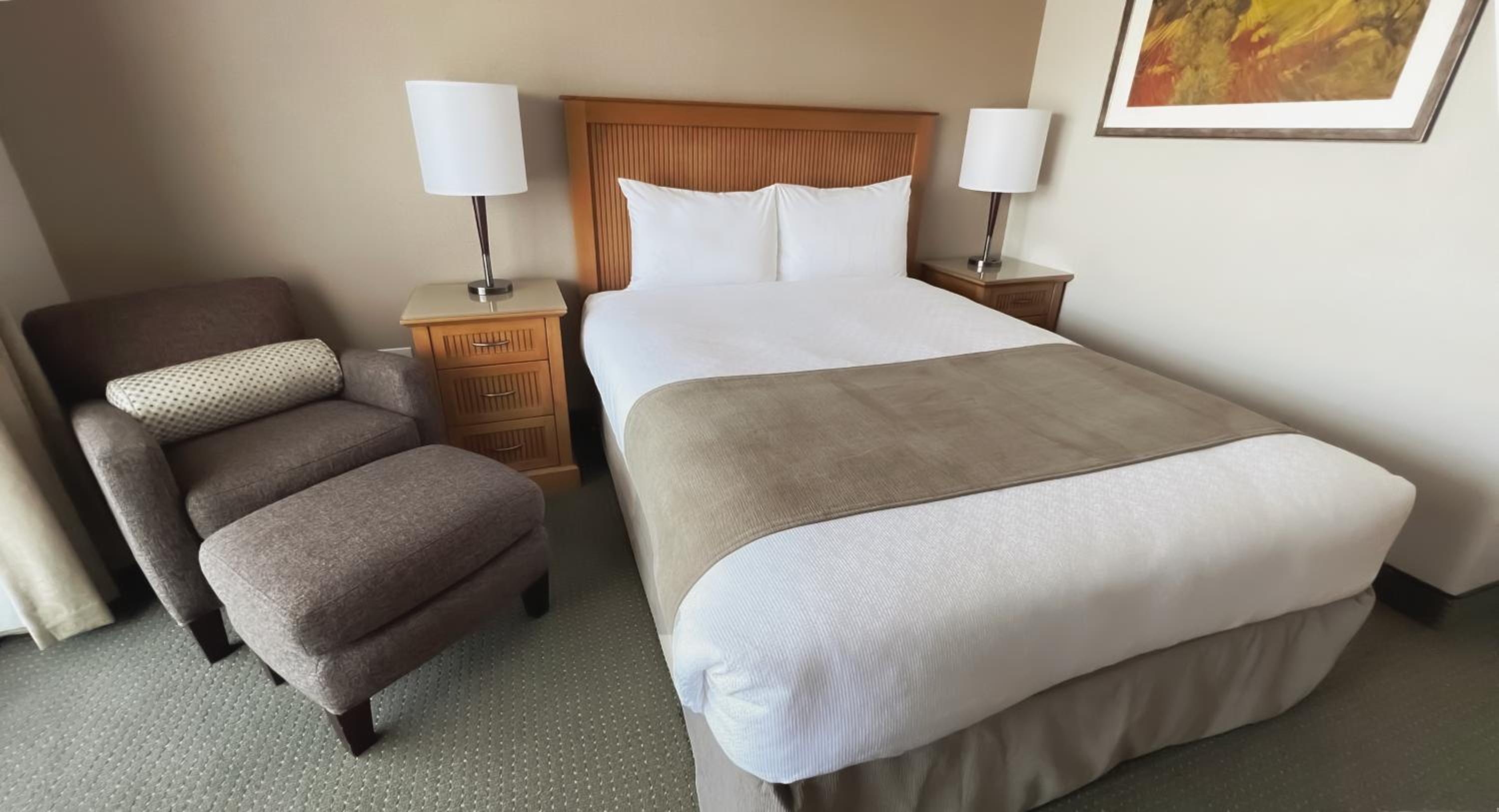 Coast Comfort Room, One Queen Bed - Photo 1